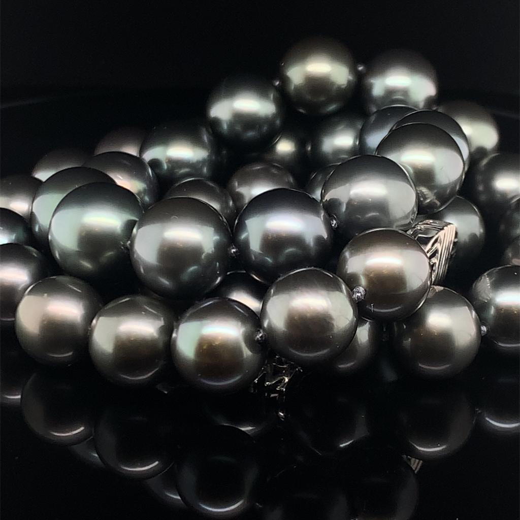 Mikimoto Estate Tahitian Pearl Necklace 18 Karat Certified 2