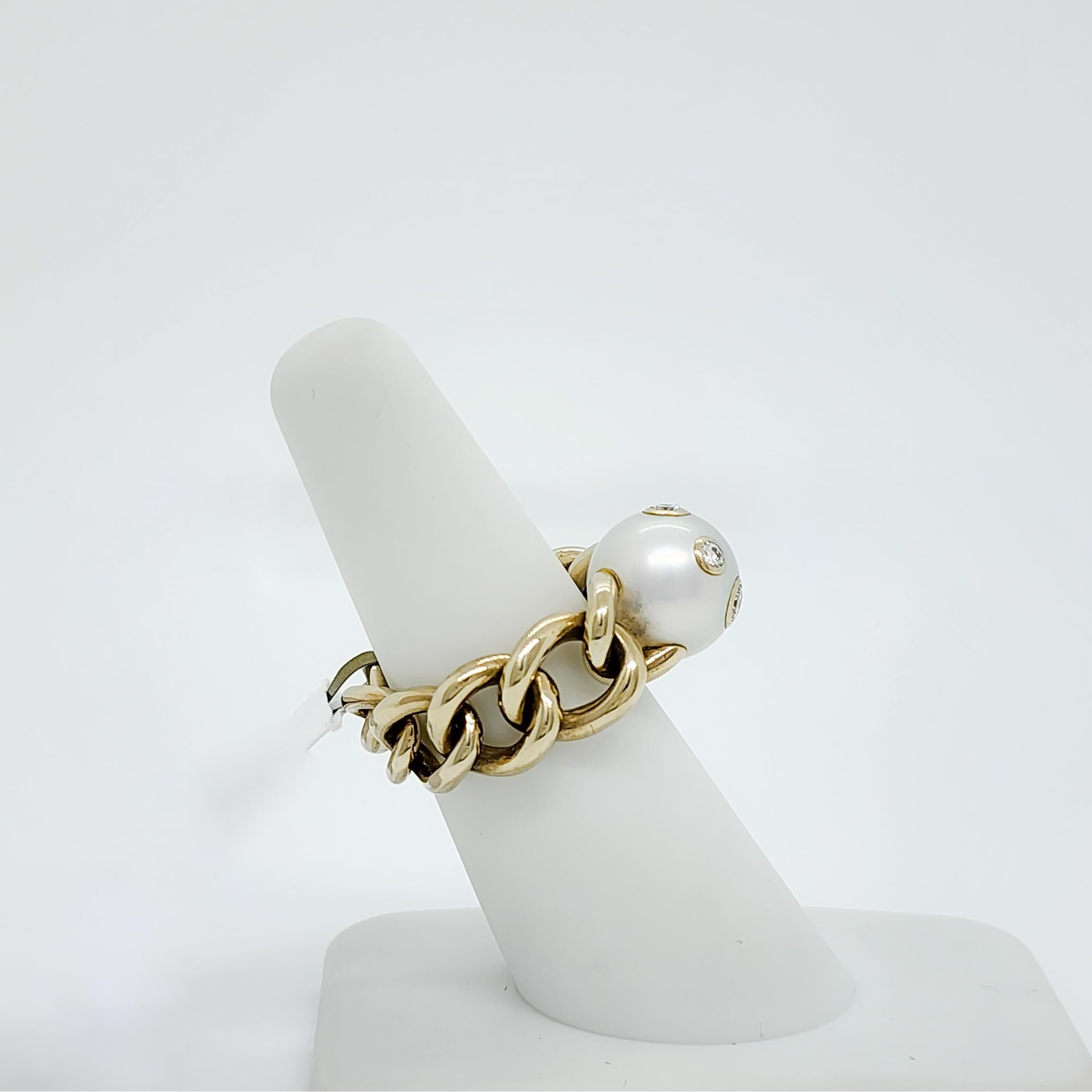Mikimoto Estate White Pearl and Diamond Chain Link Ring in 18k Yellow Gold 3