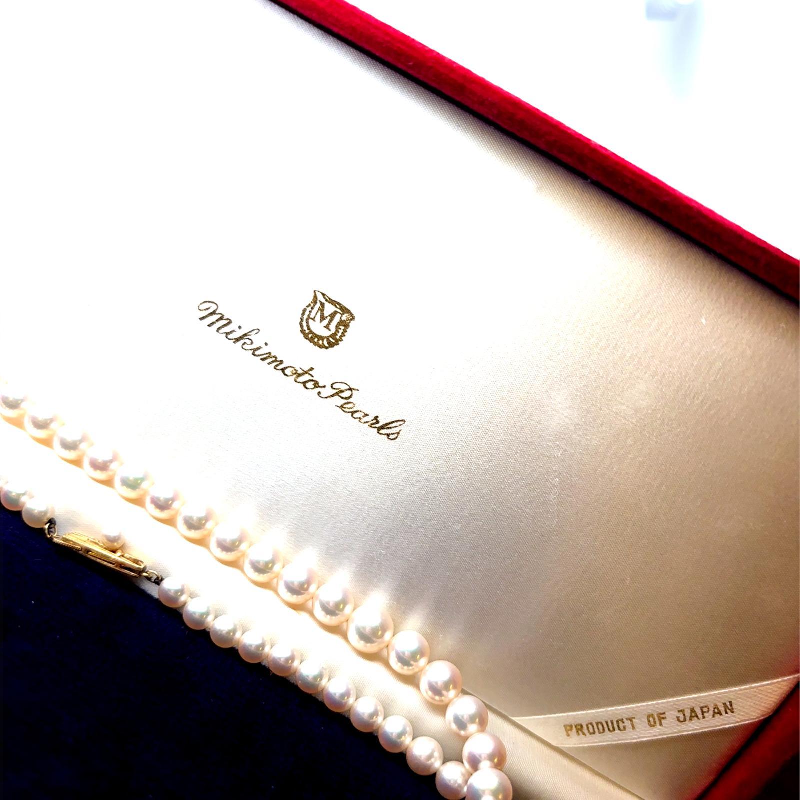 Mikimoto Graduated Pearl Yellow Gold Necklace For Sale 6