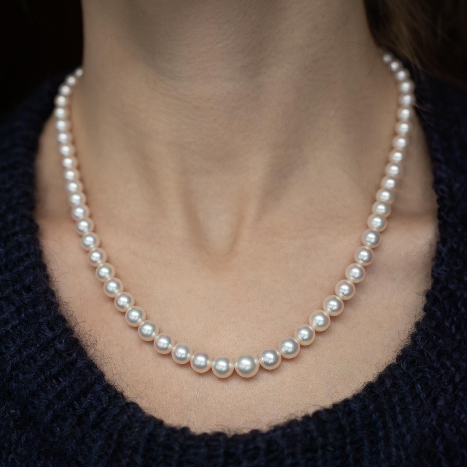 Bead Mikimoto Graduated Pearl Yellow Gold Necklace For Sale