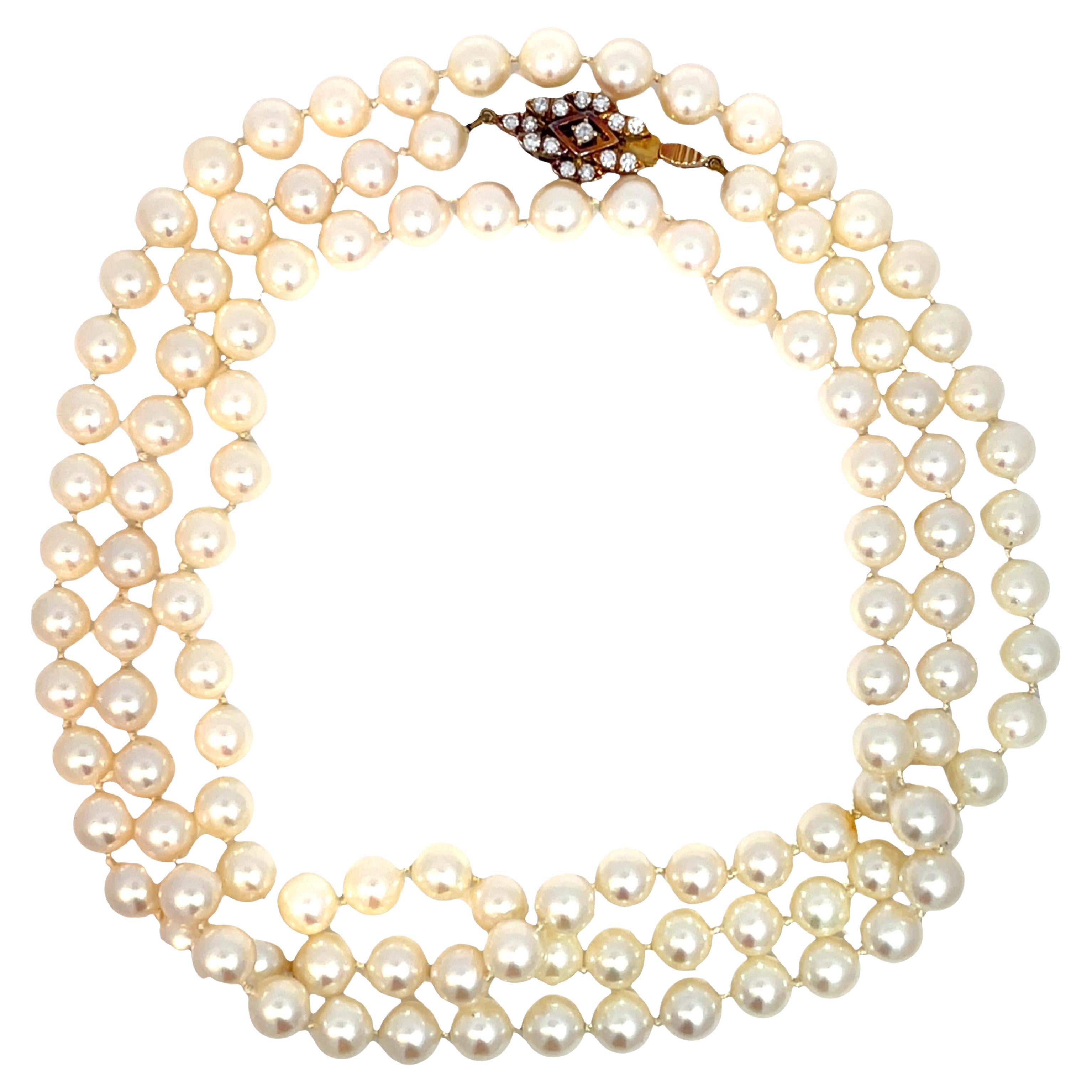 Elevate your elegance with the Mikimoto Lane Crawford White Pearl Necklace, a stunning piece that effortlessly combines classic beauty with modern sophistication. Crafted with vintage pearls and adorned with a luxurious 14k yellow gold clasp, this