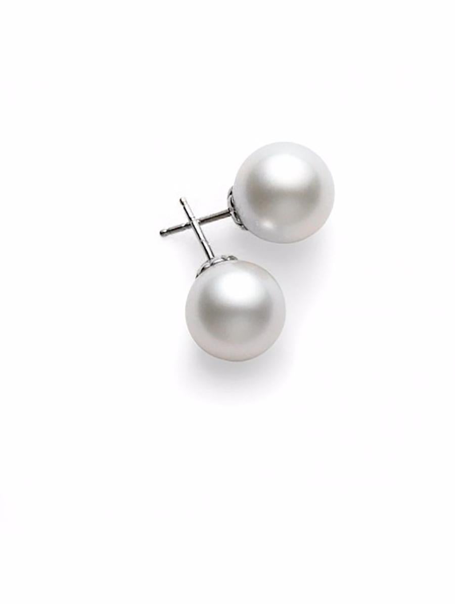 Mikimoto White South Sea Stud Earrings in 18k White Gold

- White South Sea Pearl Stud Earrings
- Cultured, Grade A+ quality
- Set in 18k white gold, with butterfly stopper
- In its natural size, 11-12mm
- This item comes with an original box and