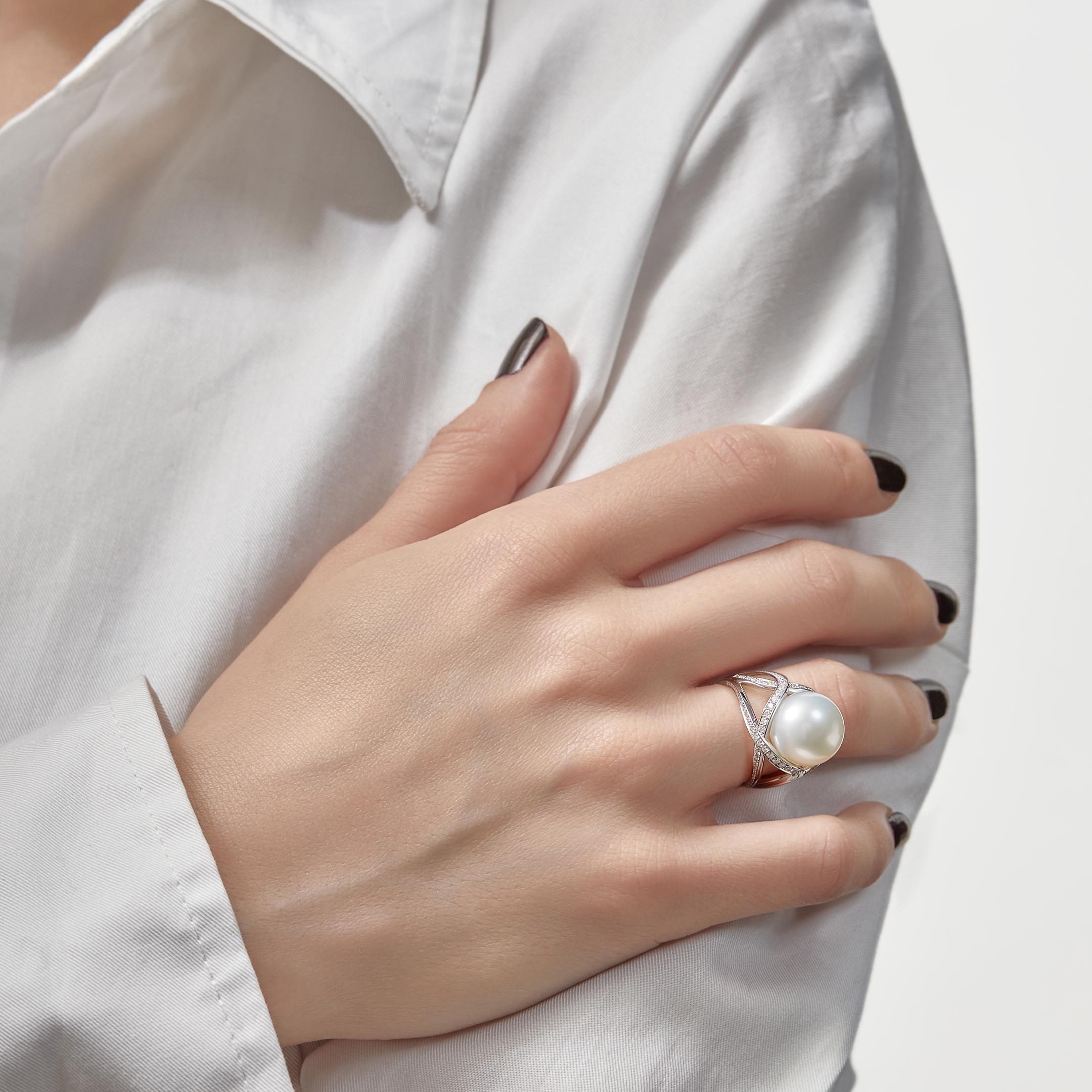 Art Nouveau Mikimoto 'M Collection' White South Sea Cultured Pearl Ring in vendita