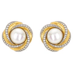 Pendientes de Mikimoto con perlas Mabe y diamantes, en oro de 18 quilates bicolor y con cierre de palanca