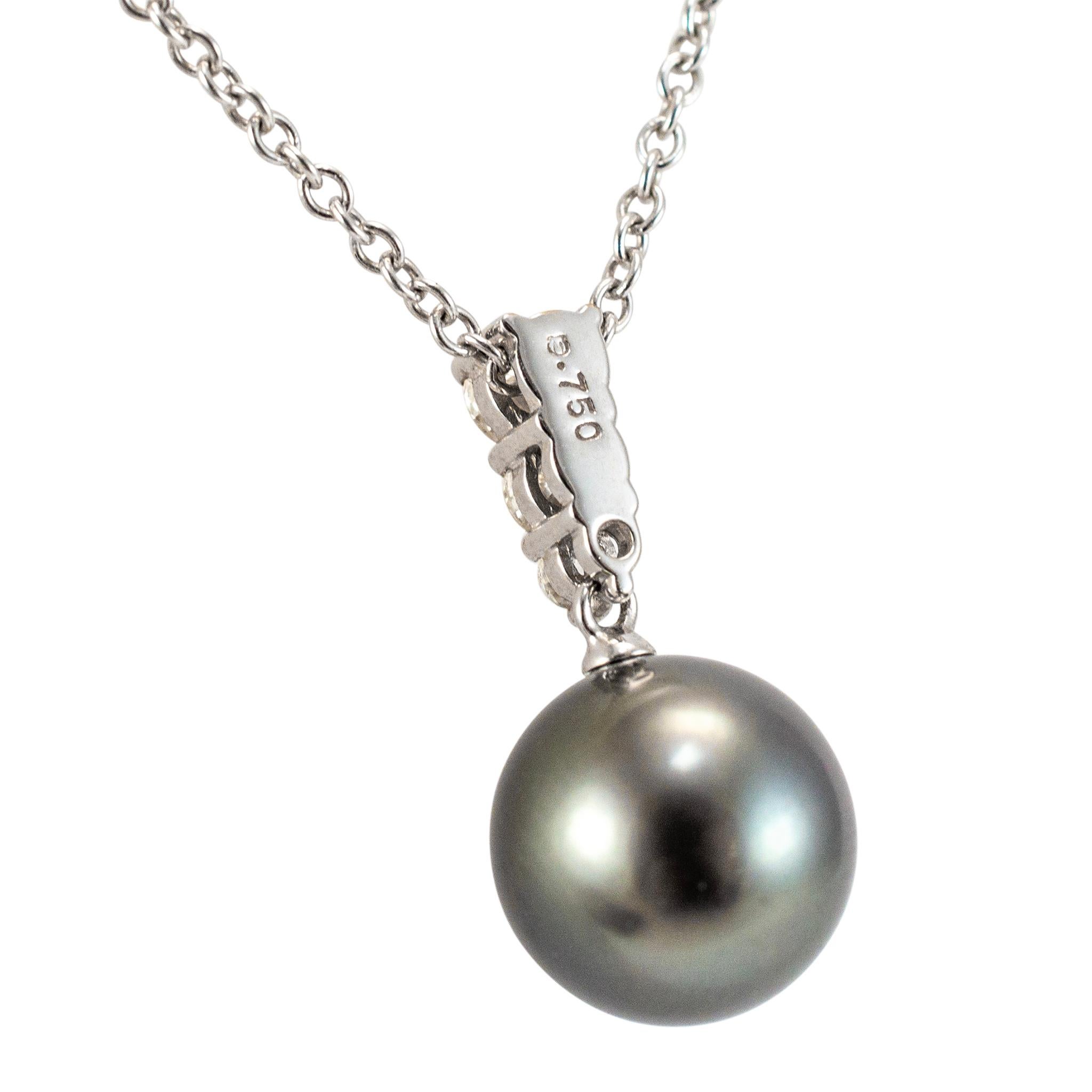 Mikimoto Morning Dew 18K White Gold South Sea Pearl Diamond Pendant Necklace In Excellent Condition For Sale In Houston, TX