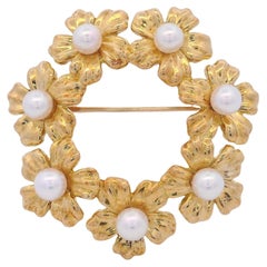 MIKIMOTO New York 18kt yellow Floral Brooch with Akoya Pearls MIKIMOTO New York 18kt yellow Floral Brooch with Akoya Pearls