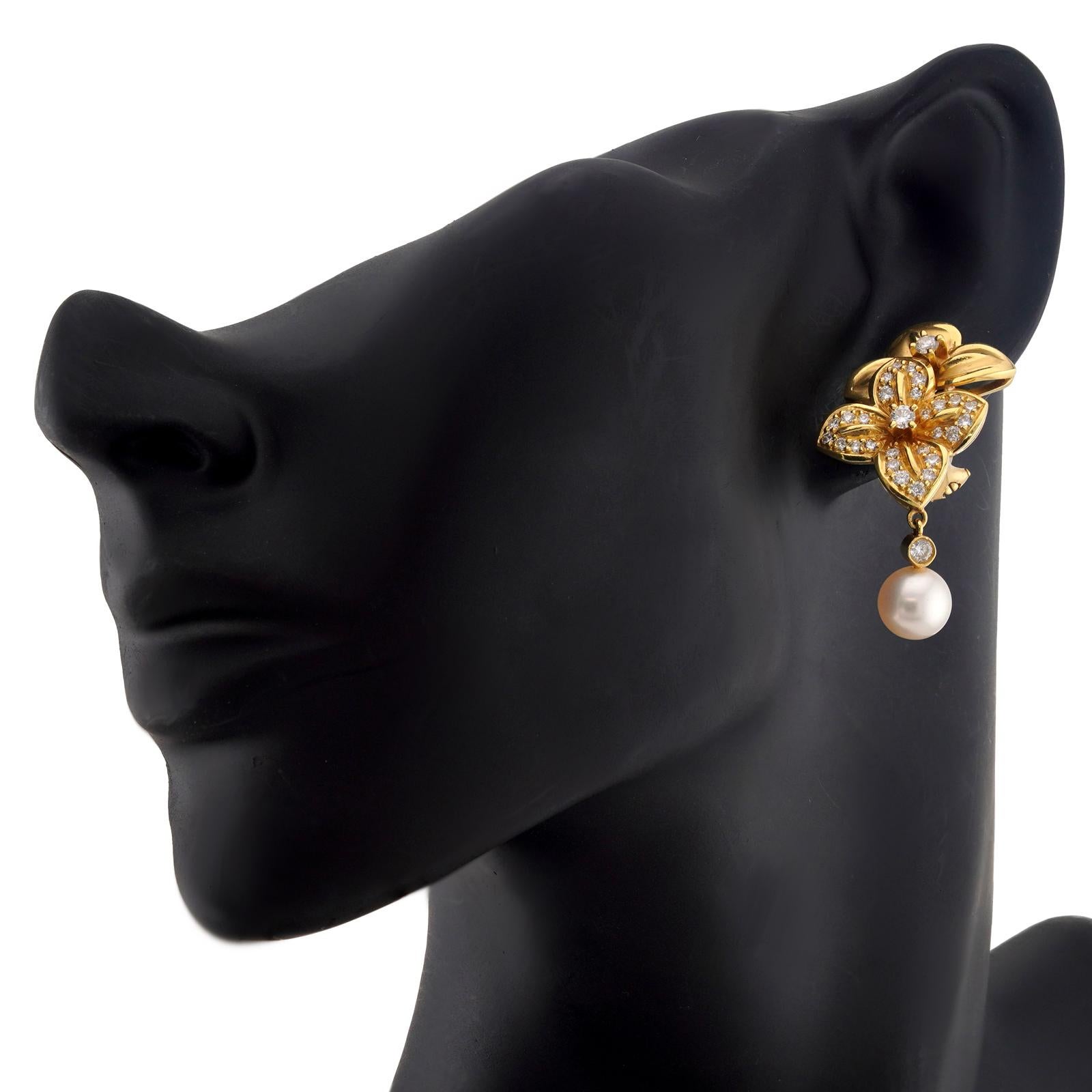 Pendientes MIKIMOTO Pave Diamante Perla Doble Flor Oro Amarillo 18k Corte brillante en venta