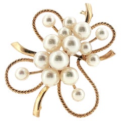 Mikimoto Pearl 14 Karat Yellow Gold Clover Vintage Brooch Pin