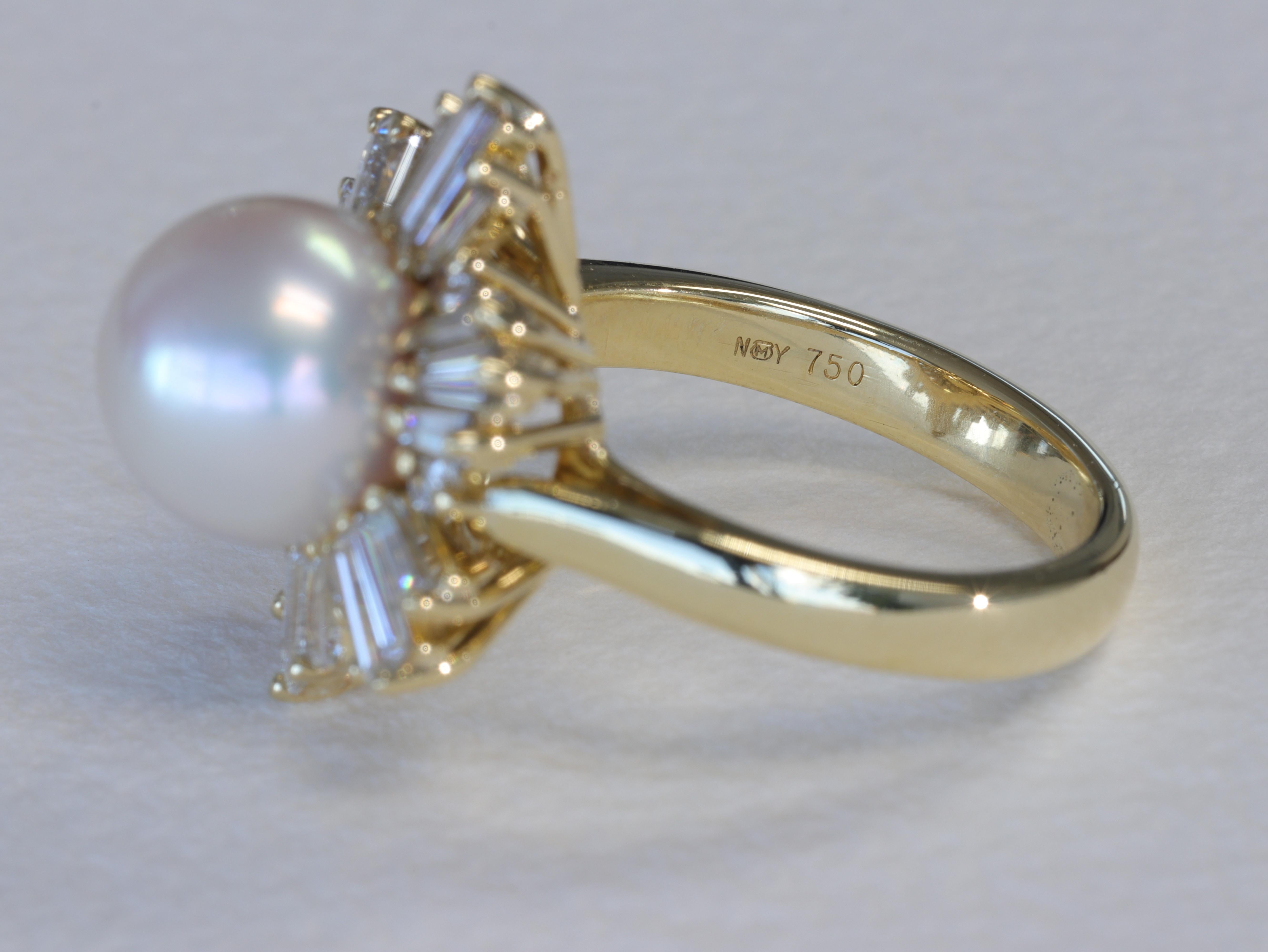 Mikimoto Bague flocon de neige en or jaune 18 carats, perles et diamants baguettes Unisexe en vente