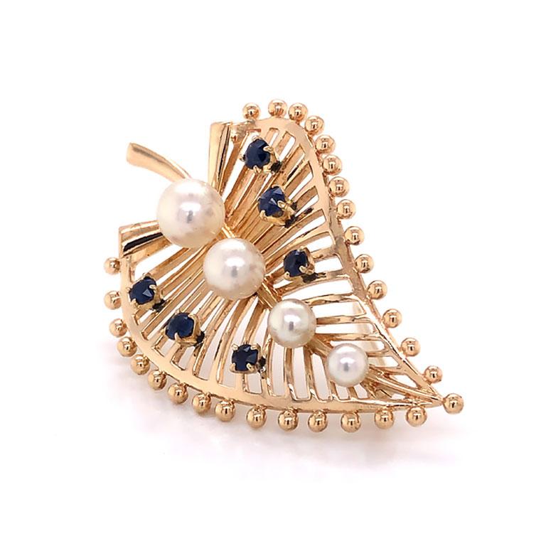 Mikimoto Pearl and Blue Sapphire Leaf Brooch in 14k Yellow Gold In Excellent Condition For Sale In Honolulu, HI