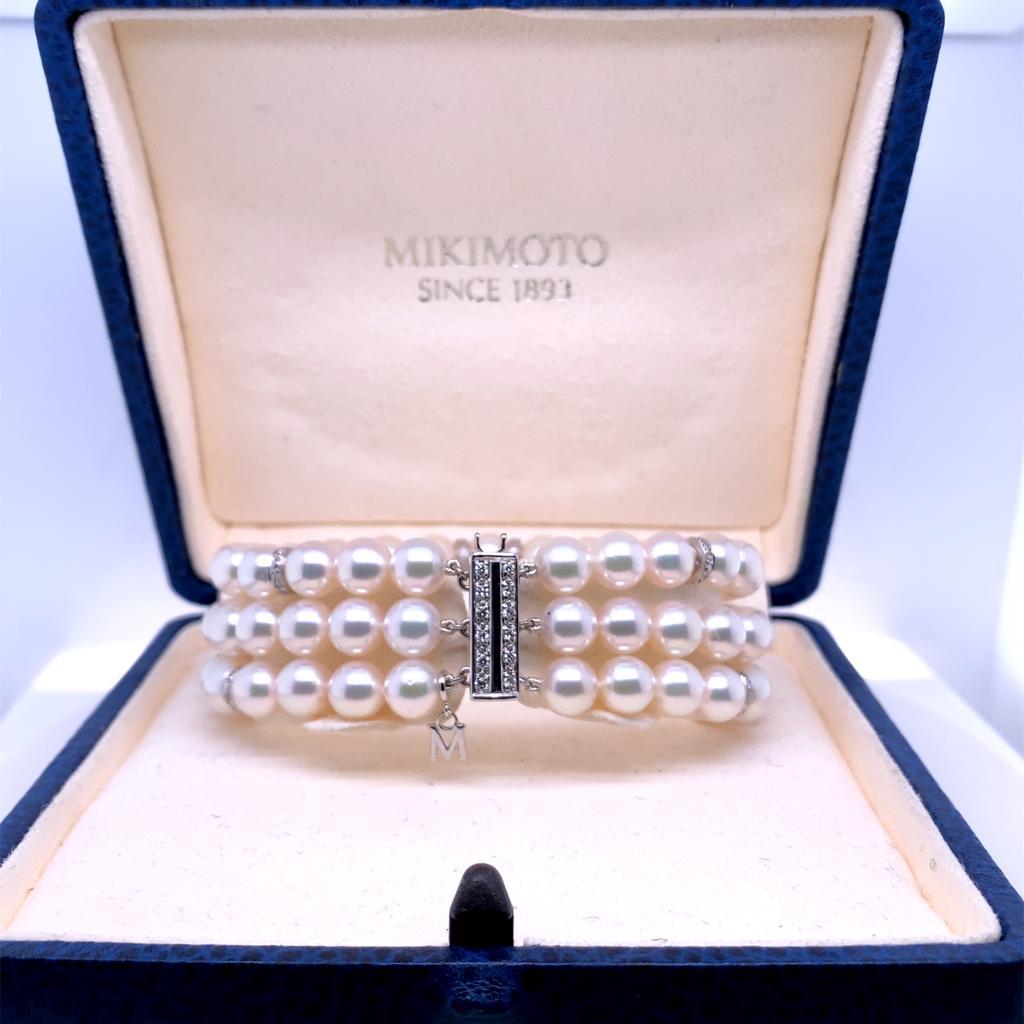 Mikimoto Pearl and Diamond 18 Karat White Gold Bracelet 4