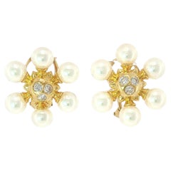 Mikimoto Perlen- und Diamantohrringe „Starburst“ – Zuchtperlen, 18 Karat Gelbgold