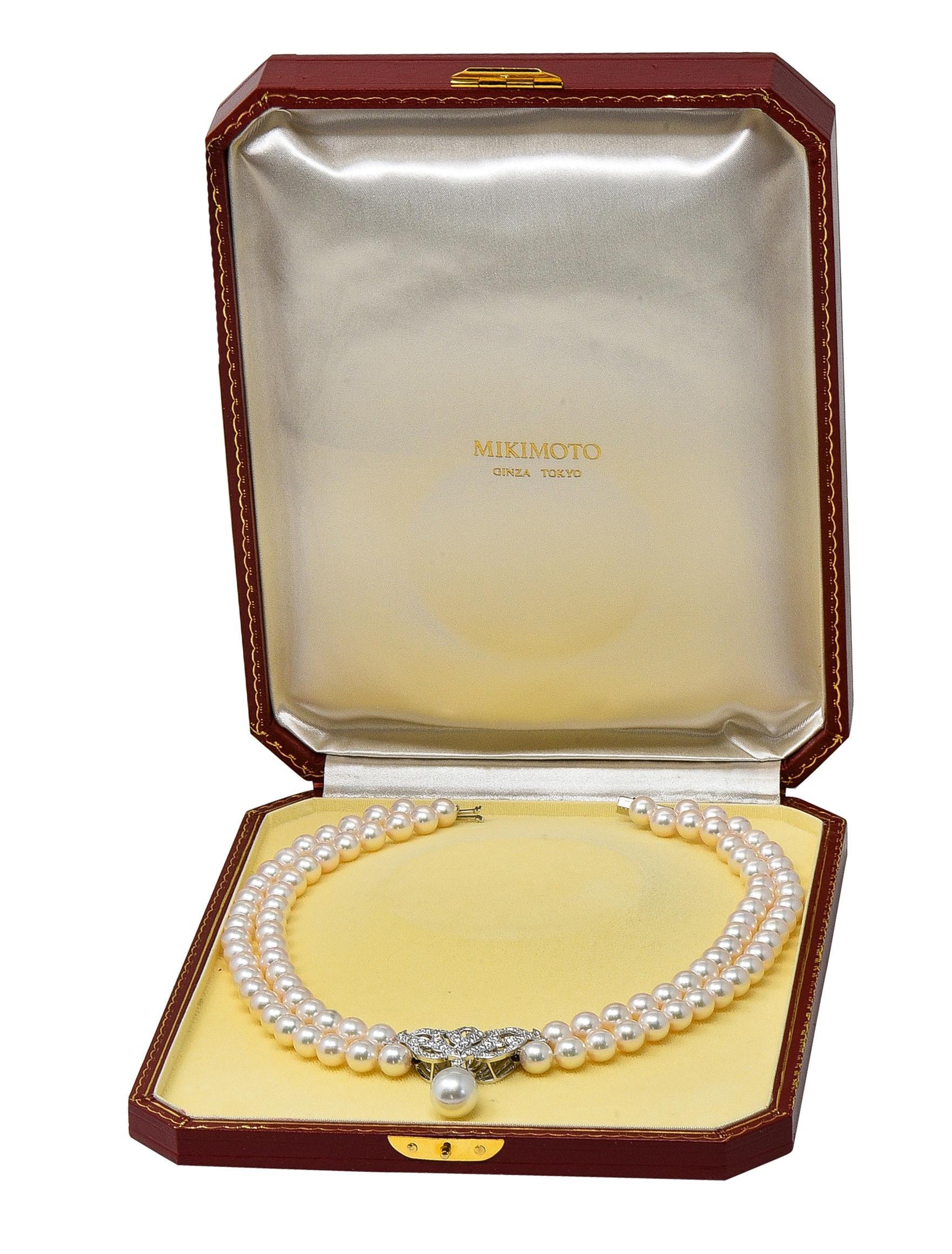 Mikimoto Collar de perlas, diamantes y platino con varias vueltas, estilo vintage Moderno en venta