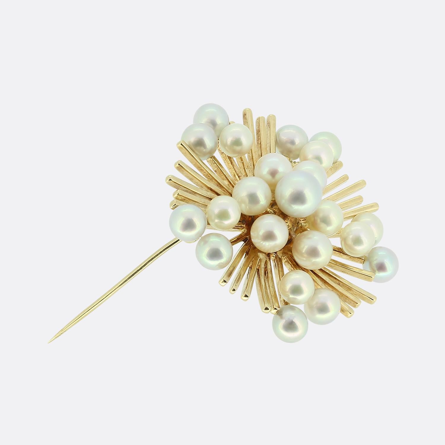 Mikimoto Perlen-Sternschliff-Brosche (Rundschliff) im Angebot