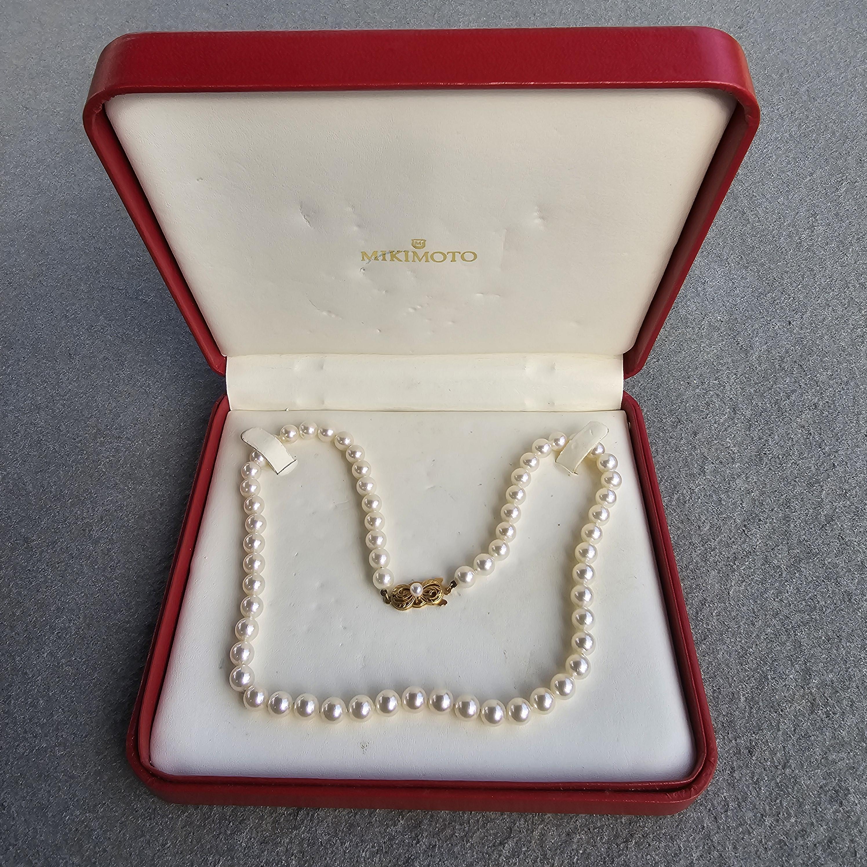 Perle Collier de perles Mikimoto en or jaune 18k 6.5mm à 7mm Akoya 18