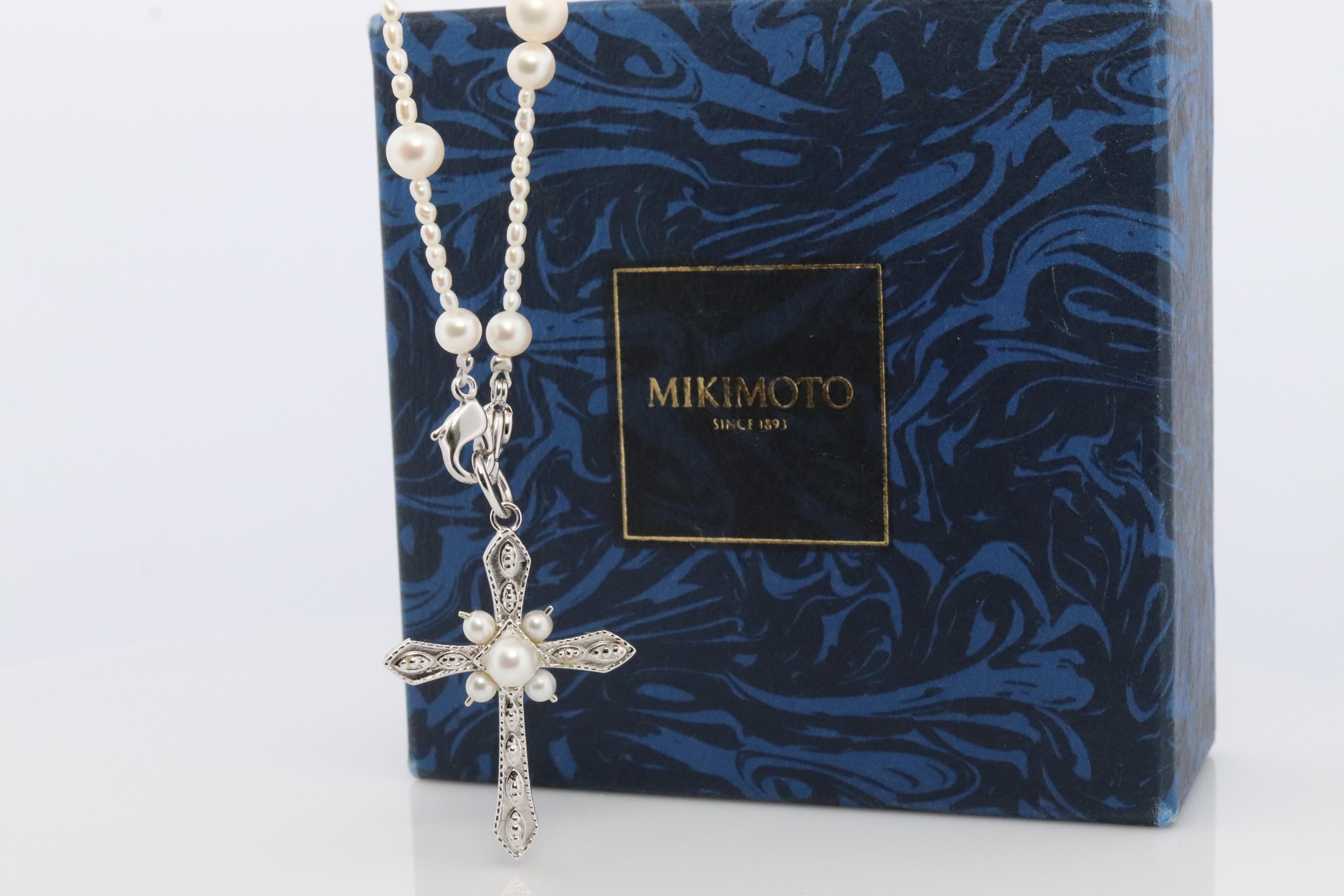 Mikimoto-Anhänger. Cross Crucifix Sterlingsilber Perlenkette. Mikimoto-Perlen Damen