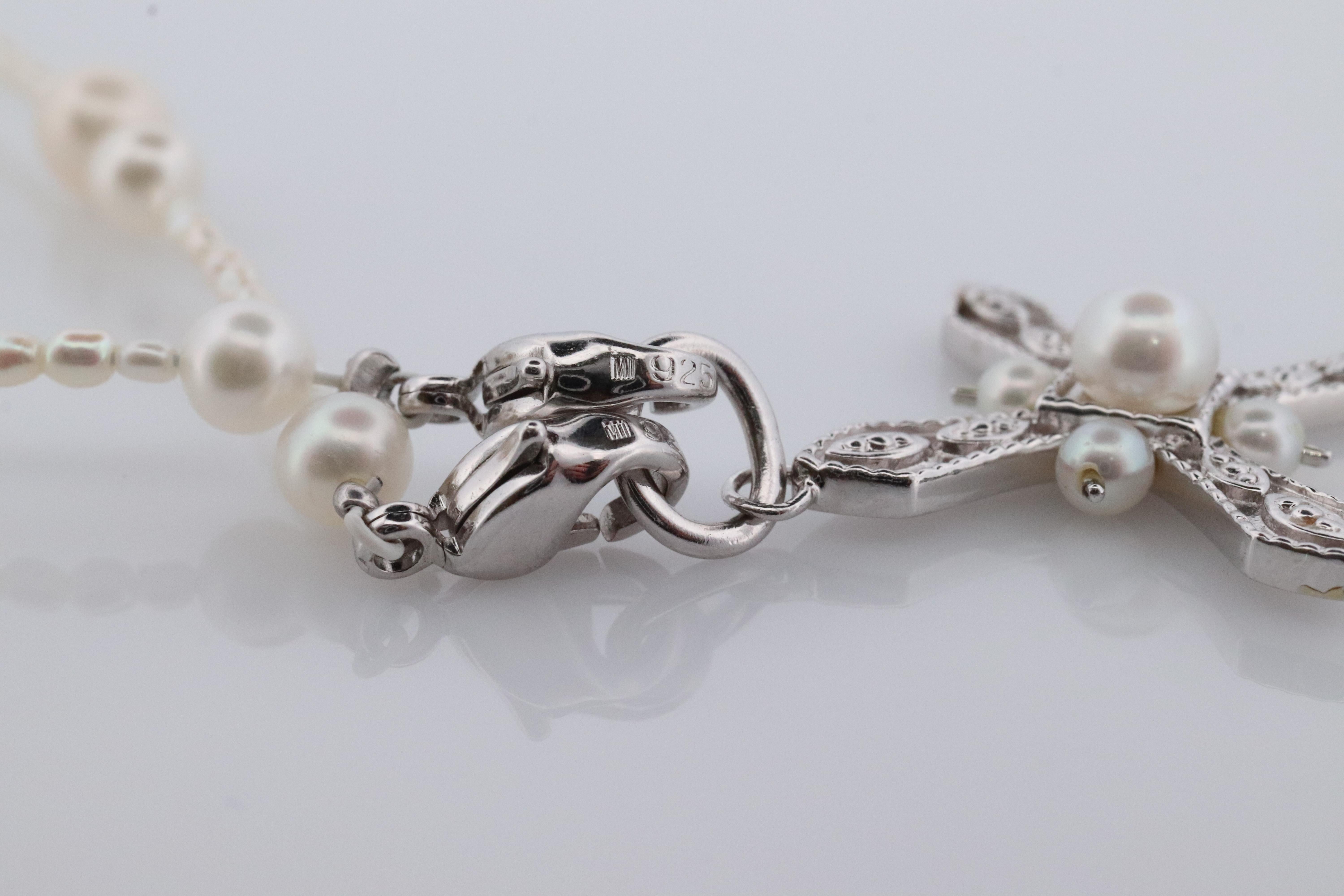 Mikimoto-Anhänger. Cross Crucifix Sterlingsilber Perlenkette. Mikimoto-Perlen 1