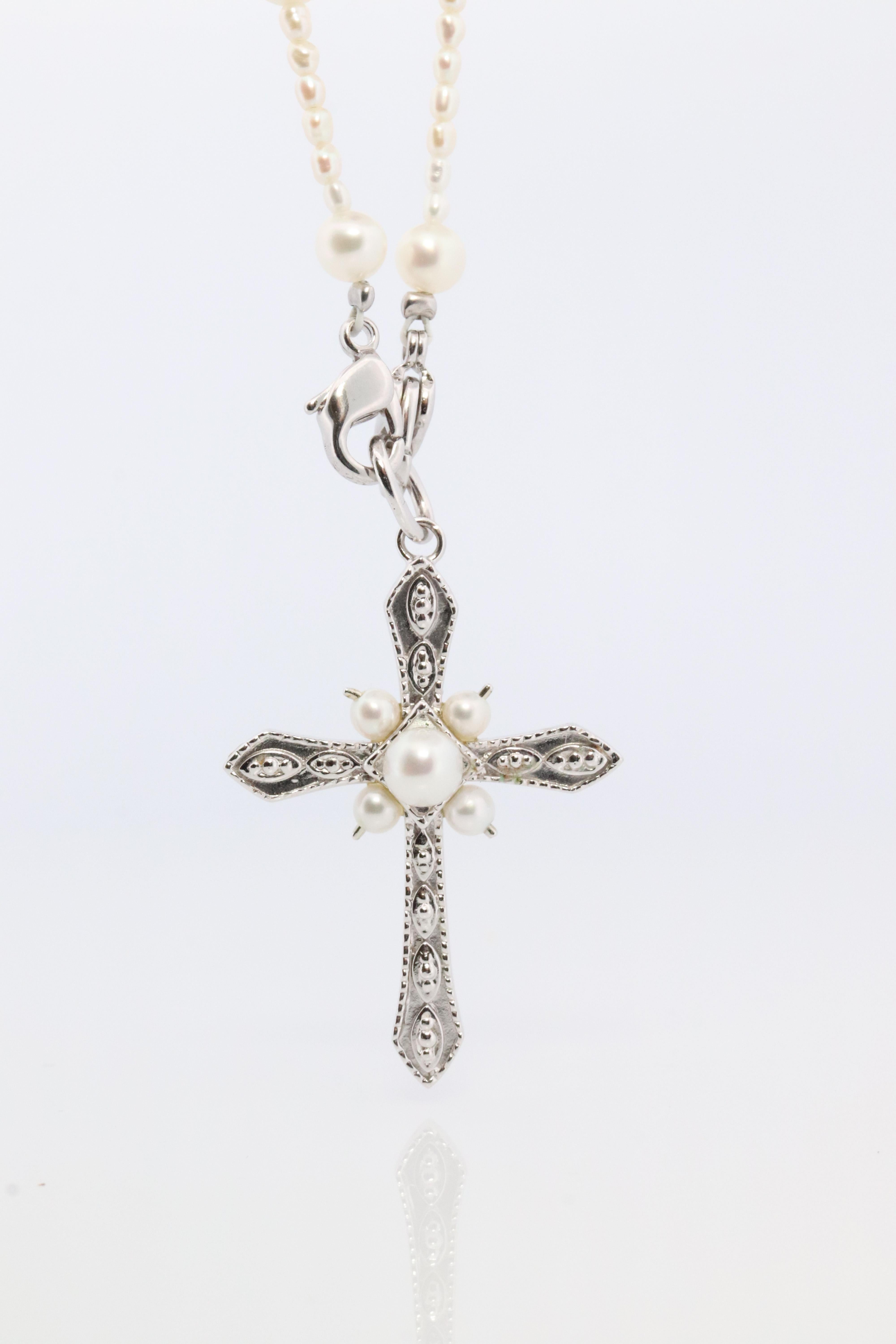 Mikimoto-Anhänger. Cross Crucifix Sterlingsilber Perlenkette. Mikimoto-Perlen 4