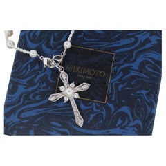 Mikimoto-Anhänger. Cross Crucifix Sterlingsilber Perlenkette. Mikimoto-Perlen