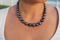 Mikimoto Pendant. Genuine 18k Gold Mikimoto Baroque Tahitian Pearl Necklace