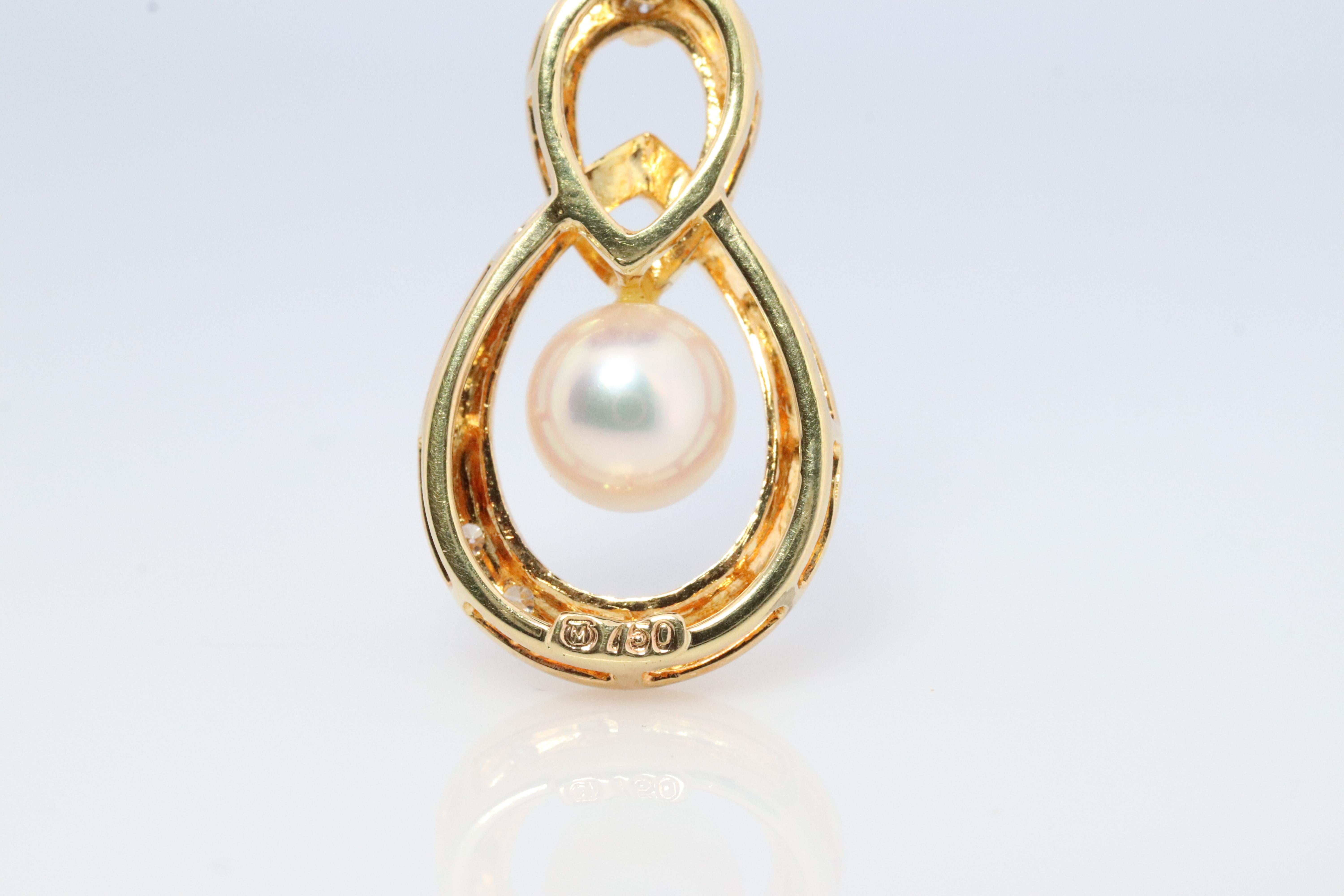 Mikimoto-Anhänger. Vintage 18 Karat Gold Mikimoto Perlen-Diamant-Halskette. 2
