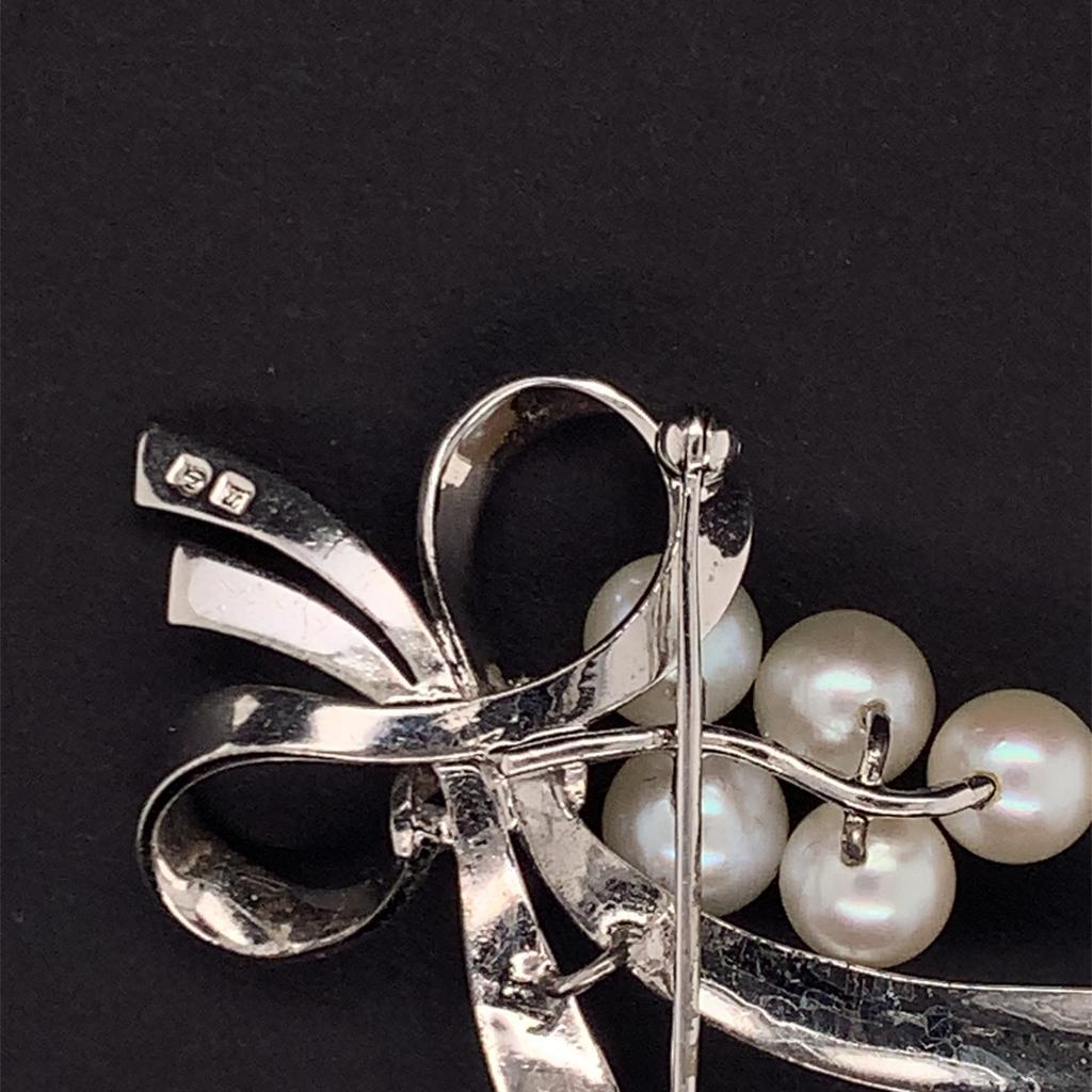 MIKIMOTO BROCHE ARGENT 7.44 GR 7 MM PERLES M145

Il s'agit d'un bijou glamour unique, fait sur mesure et unique en son genre !

Rien ne dit mieux 