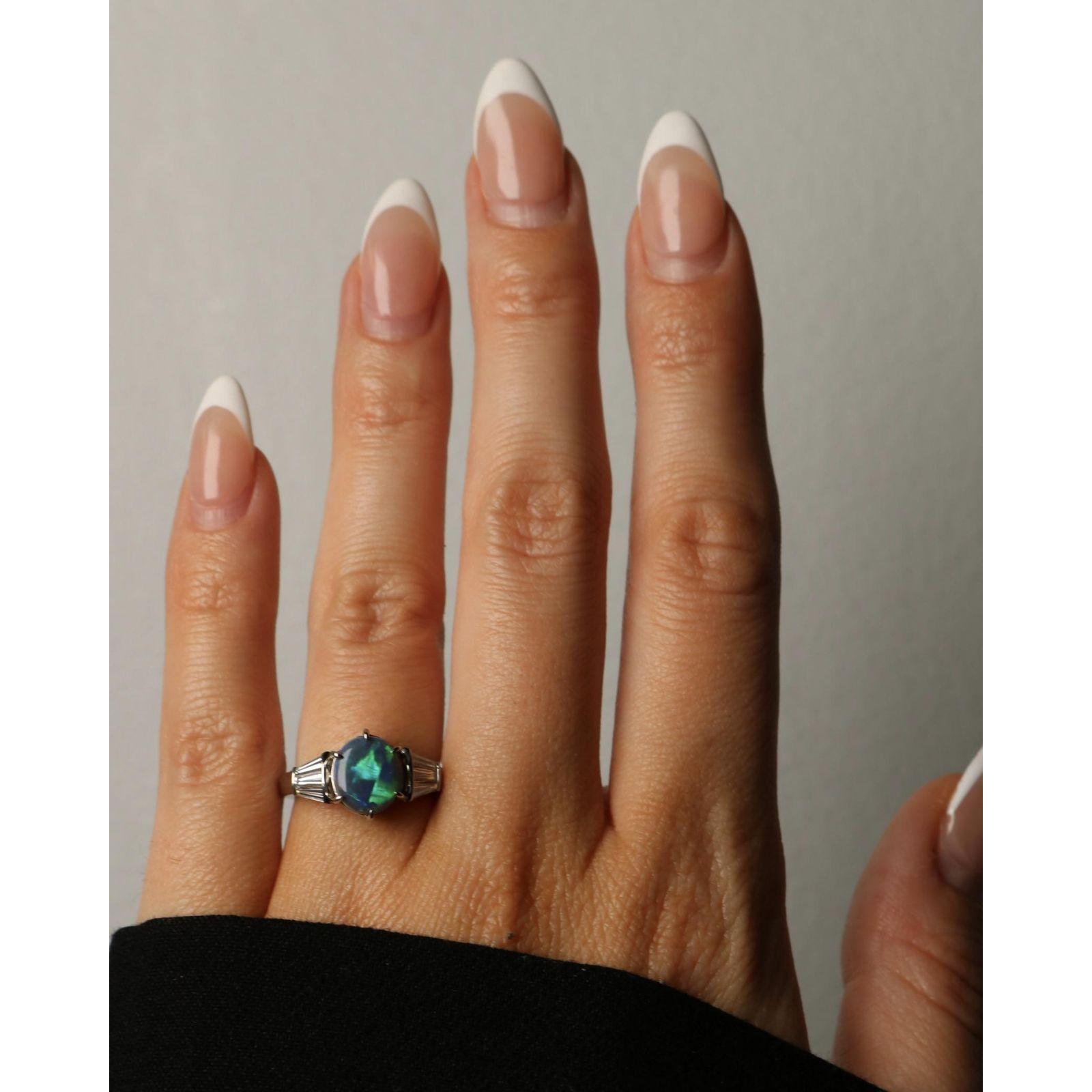 Mikimoto Platin Schwarzer Opal Verlobungsring Baguetteschliff Akzente ~1,64ct Opal (Moderne) im Angebot