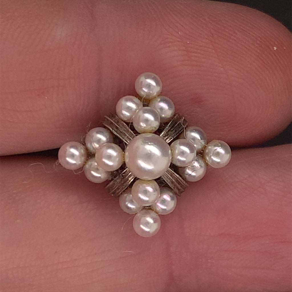 MIKIMOTO RING STERLING SILVER 3.49 GR 5 MM PEARLS M151

This is a One of a Kind Unique Custom Made Glamorous Piece of Jewelry!

Nothing says, “I Love you” more than Diamonds and Pearls!

TRUSTED SELLER SINCE 2002
PLEASE SEE OUR HUNDREDS OF POSITIVE
