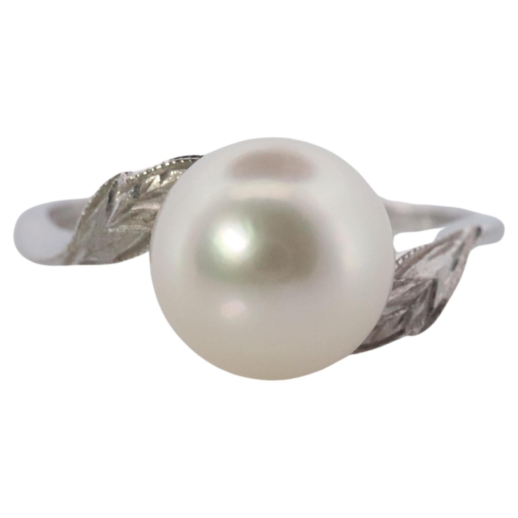 Mikimoto Ring. Vintage 14k Gold Mikimoto Diamond Pearl ring. Mikimoto Pearl