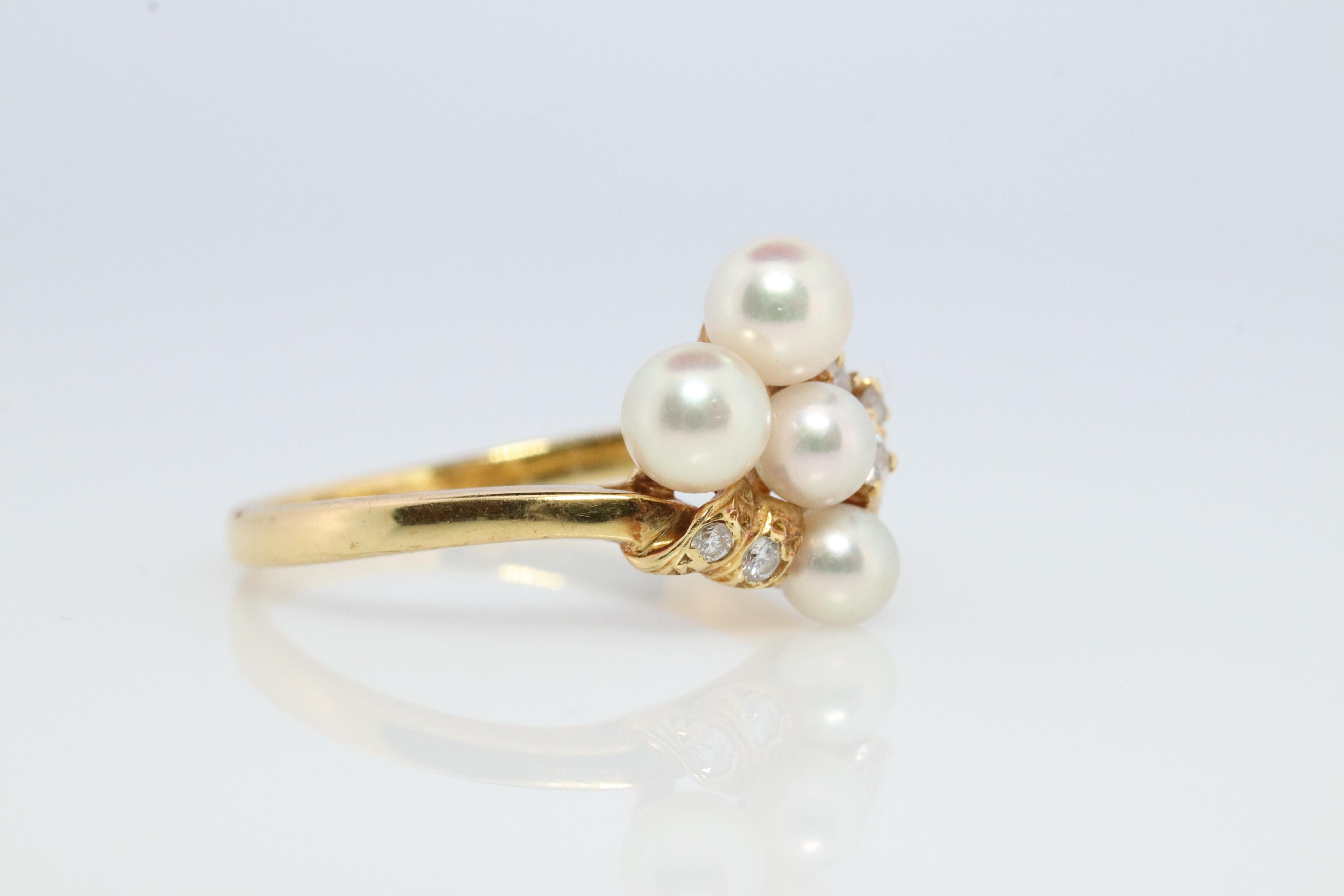 Round Cut Mikimoto Ring. Vintage 18k Gold Mikimoto Pearl and Diamond Cluster. Vines Grapes