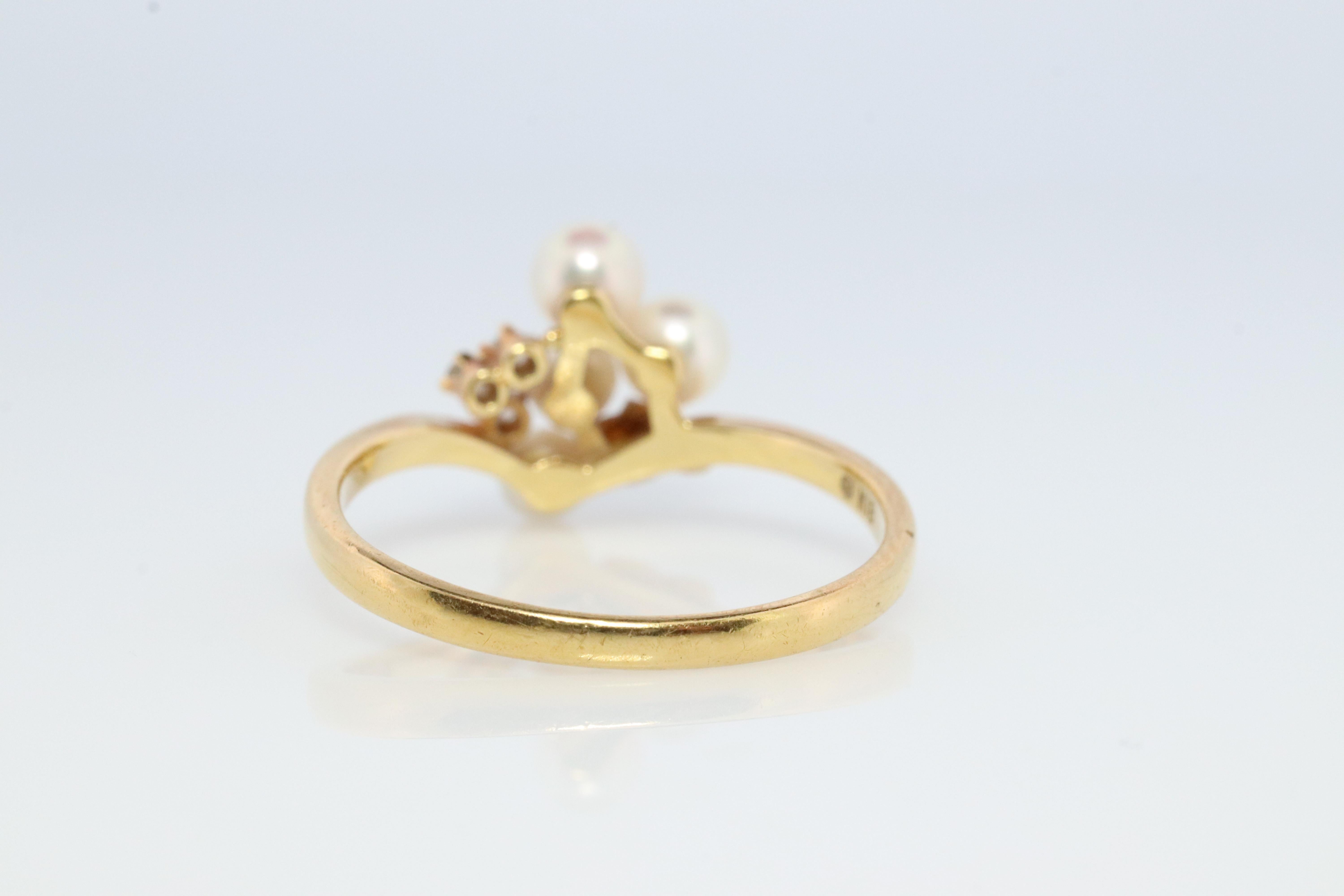 Mikimoto Ring. Vintage 18k Gold Mikimoto Pearl and Diamond Cluster. Vines Grapes 1