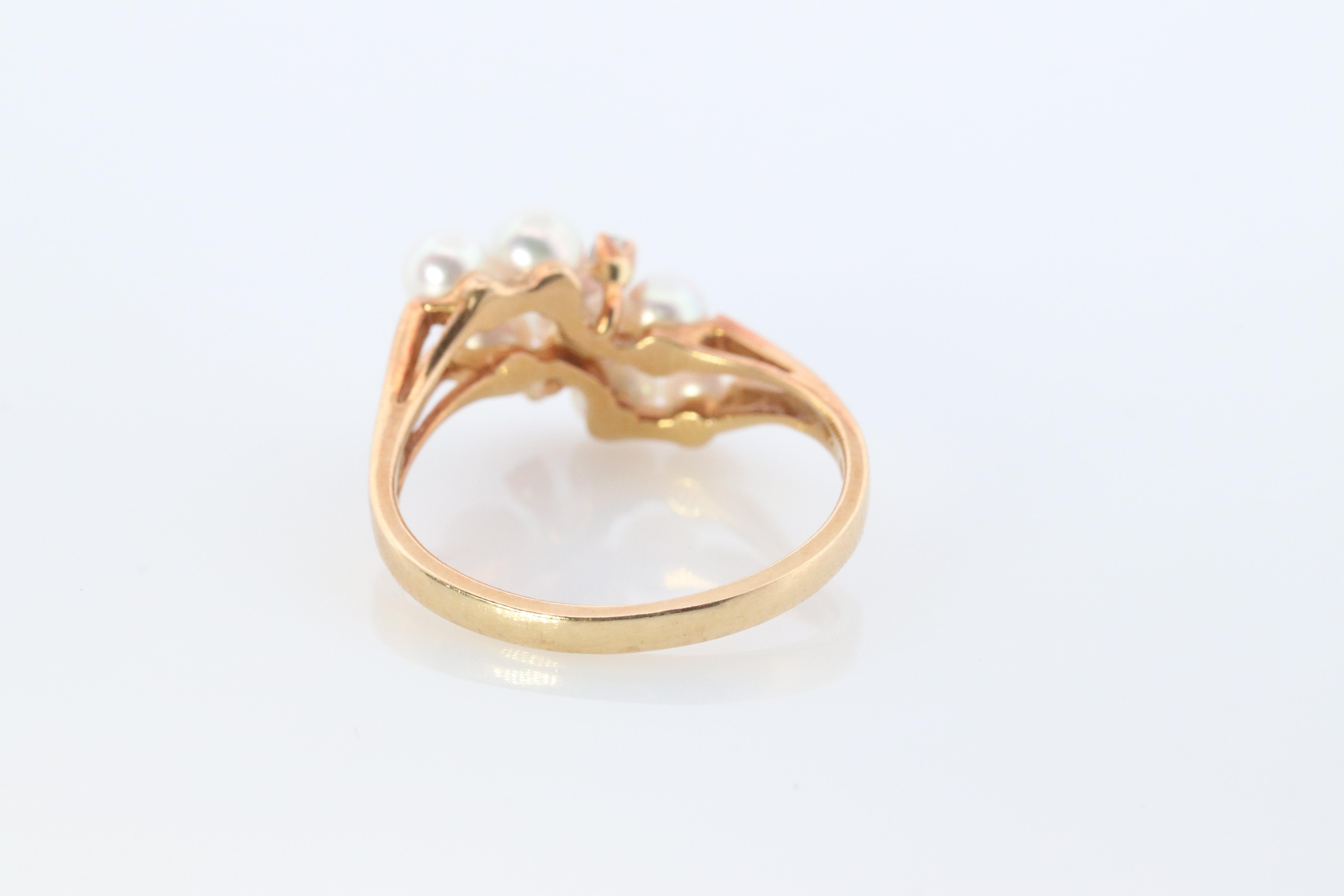 Women's Mikimoto Ring. Vintage 18k Gold Mikimoto Pearl and Diamond Cluster. Vines Grapes For Sale