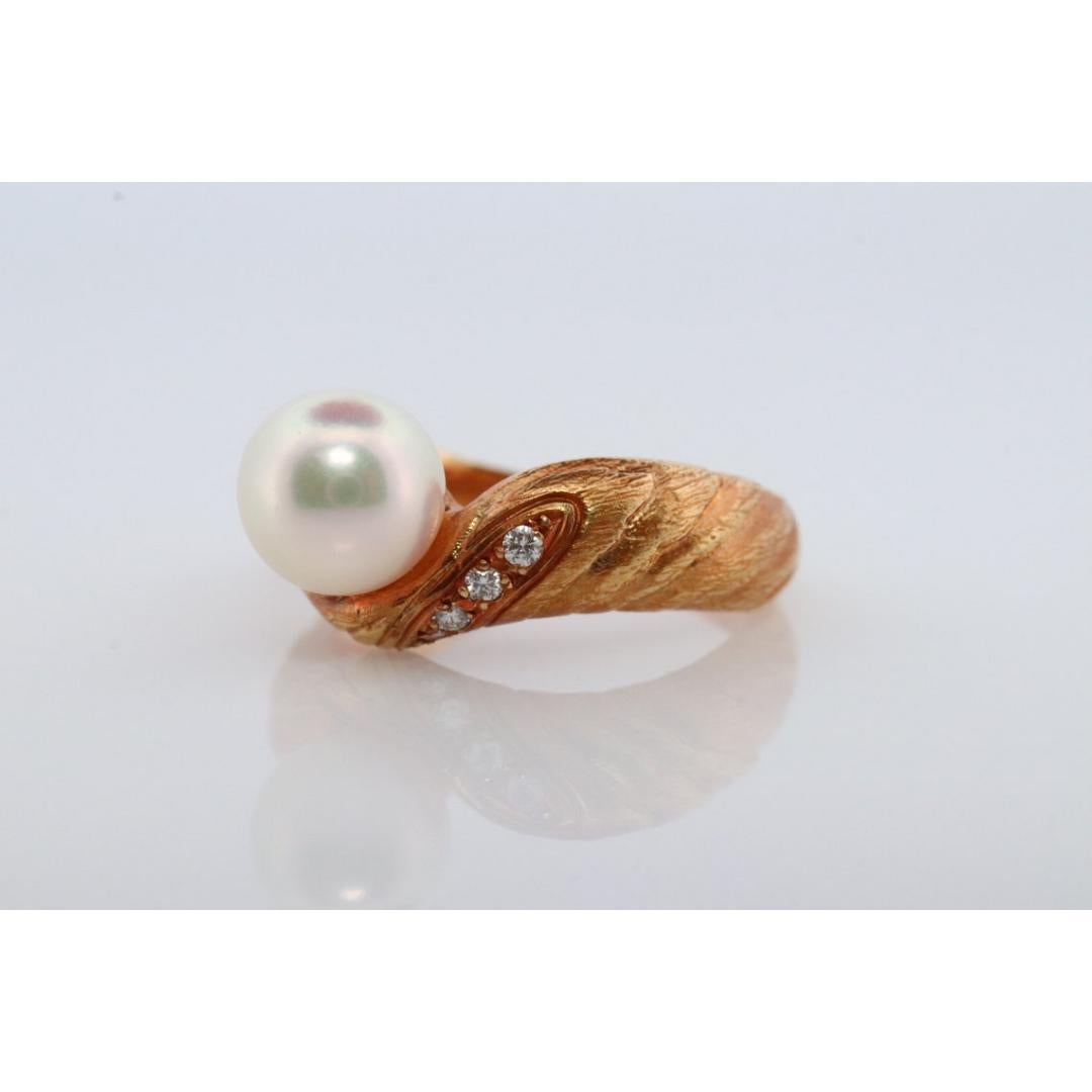 Mikimoto Ring. Vintage 18k Gold Mikimoto Pearl and Diamond Solitaire. Mikimoto 1