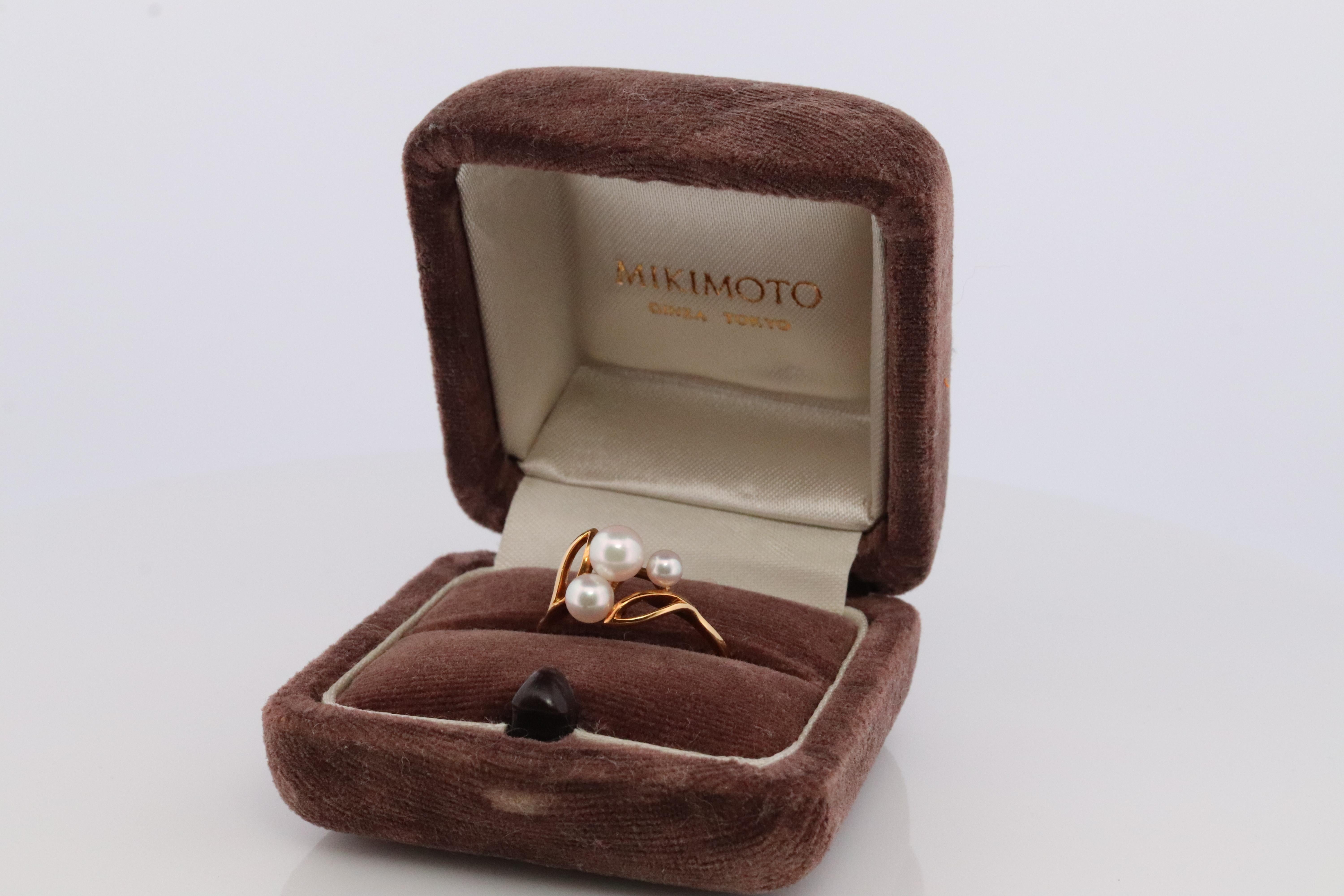 Genuine MIKIMOTO ring

18k Yellow Gold Diamonds and Pearls

MIKIMOTO Grape Motif

Comes with Original Mikimoto Box.

Details:
Size 6.5
Akoya pearls range from 3 to 5mm
2.2grams total
