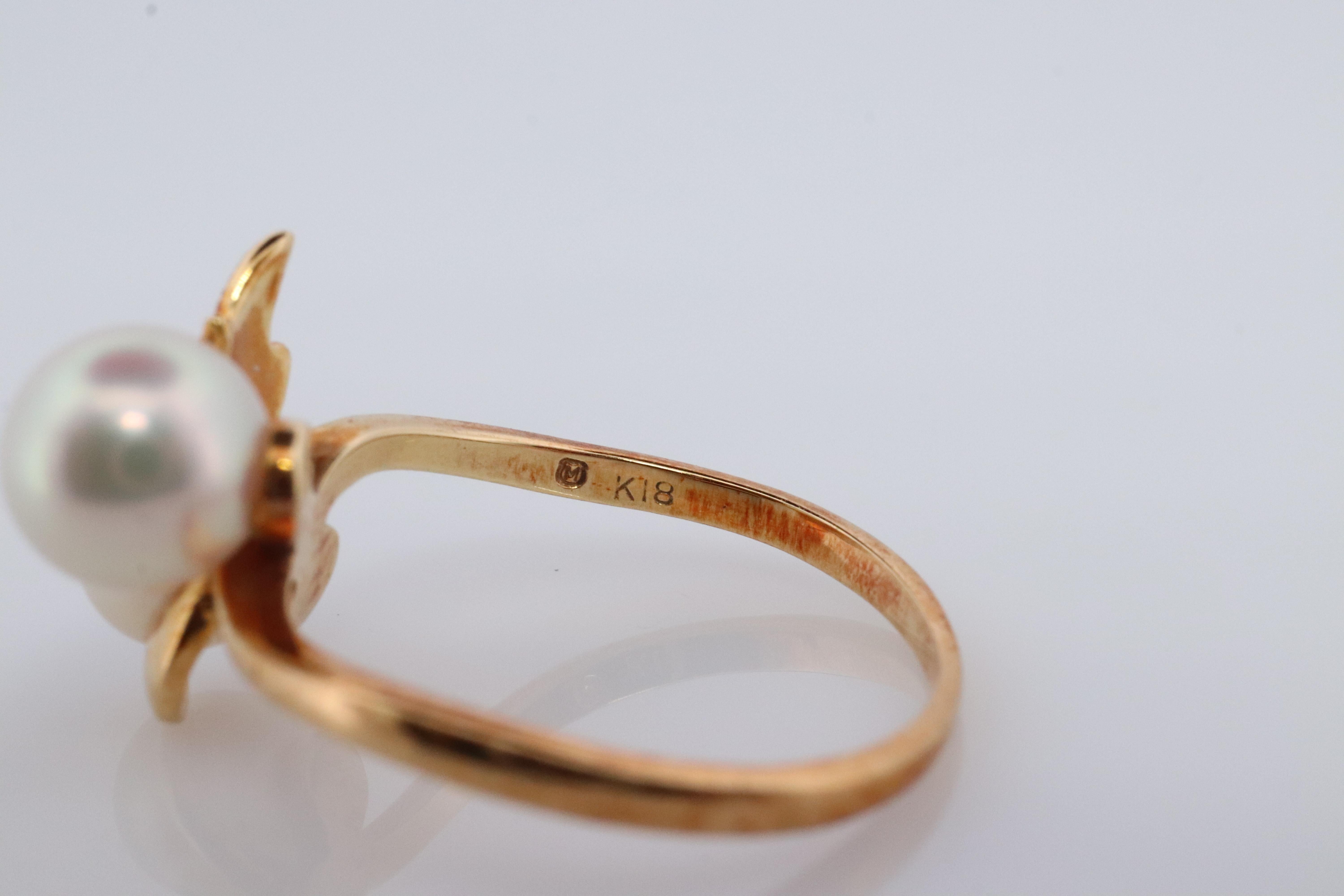 Women's Mikimoto Ring. Vintage 18k Gold Mikimoto Pearl Cluster with Vines and Grapes For Sale