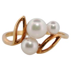 Mikimoto Ring. Vintage 18k Gold Mikimoto Pearl Cluster with Vines and Grapes