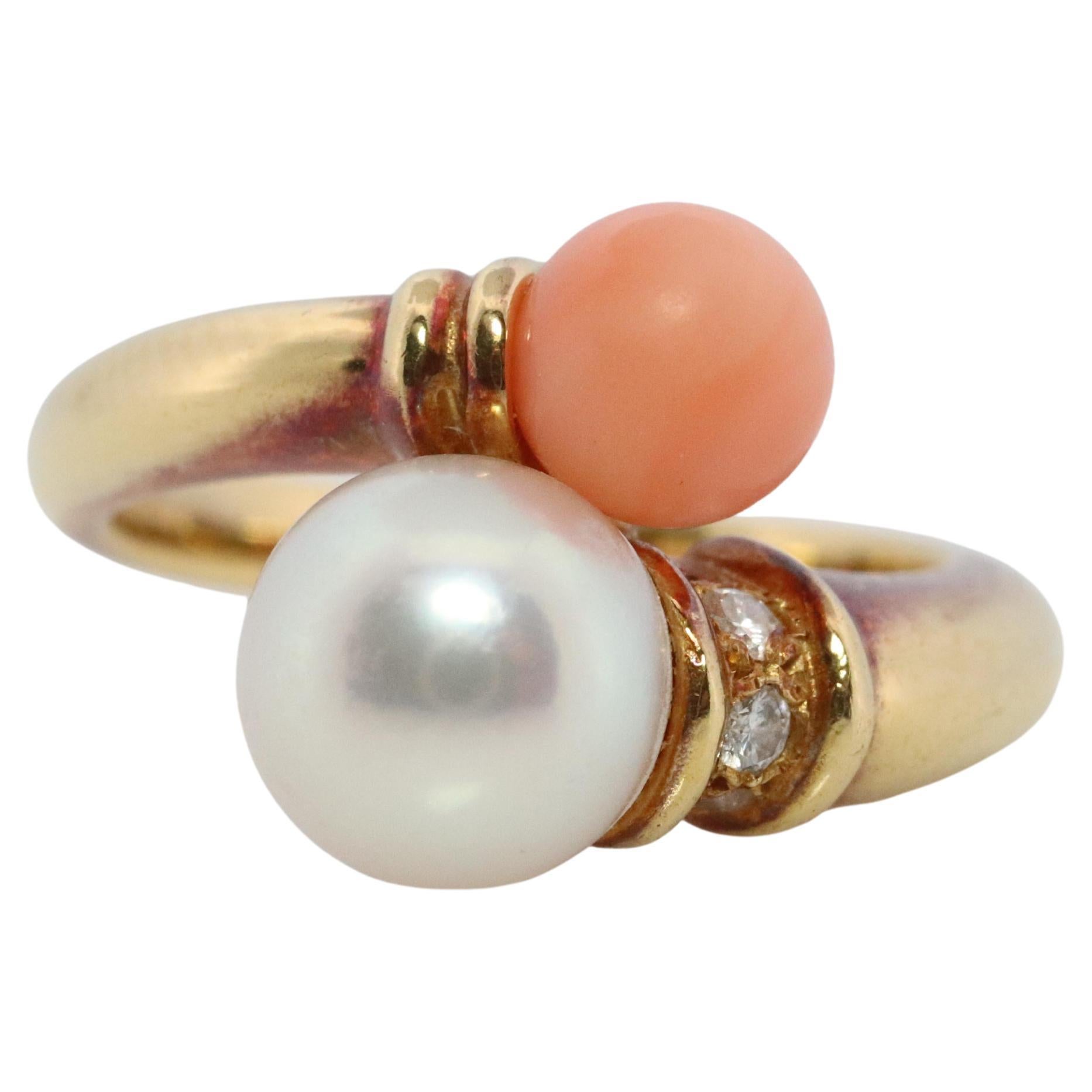 Mikimoto Ring. Vintage 18k Gold Mikimoto Pearl Coral Double Post bypass ring