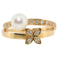 Mikimoto Ring. Vintage 18k Gold Mikimoto Pearl Diamond flower bypass ring