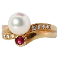 Mikimoto Ring. 18 Karat Gold Mikimoto Perle Diamant Rubin Schichtband geschichtet Band.
