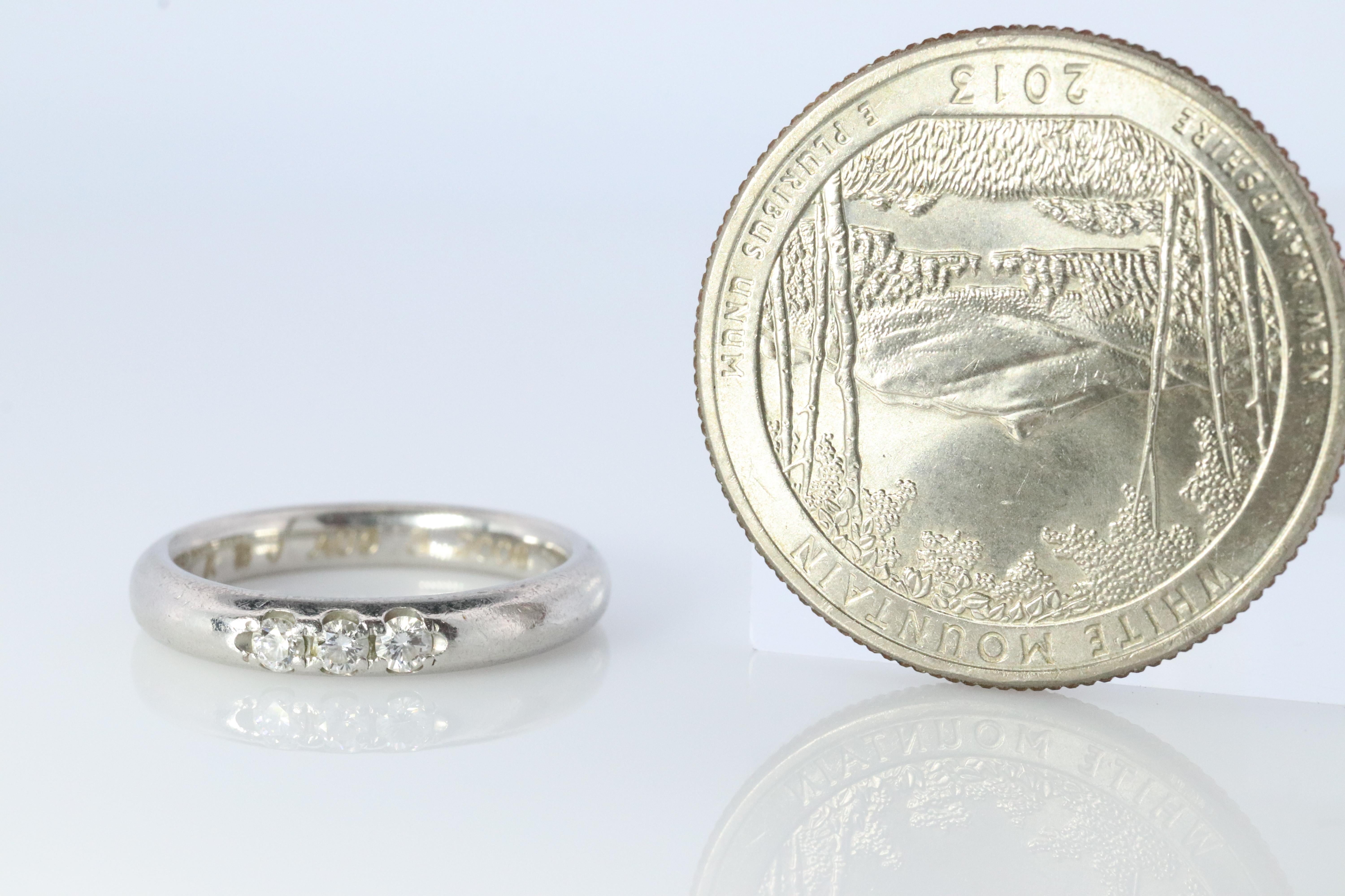 Genuine MIKIMOTO ring

PT950 Platinum with three Diamonds bezel set.

Perfect Wedding band.


Details:
Size 4.75. Can be sized.
0.10ctw Diamonds
5.2grams total
