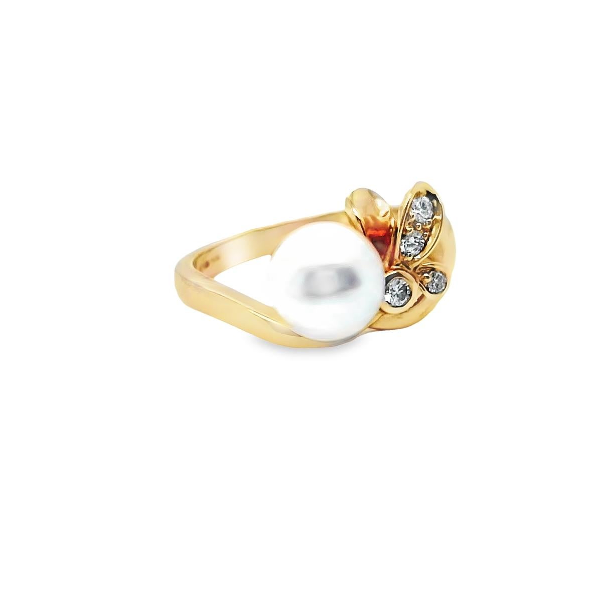 Mikimoto rose gold Pearl & Diamond ring PRH5473Z2 In Excellent Condition For Sale In Addlestone, GB
