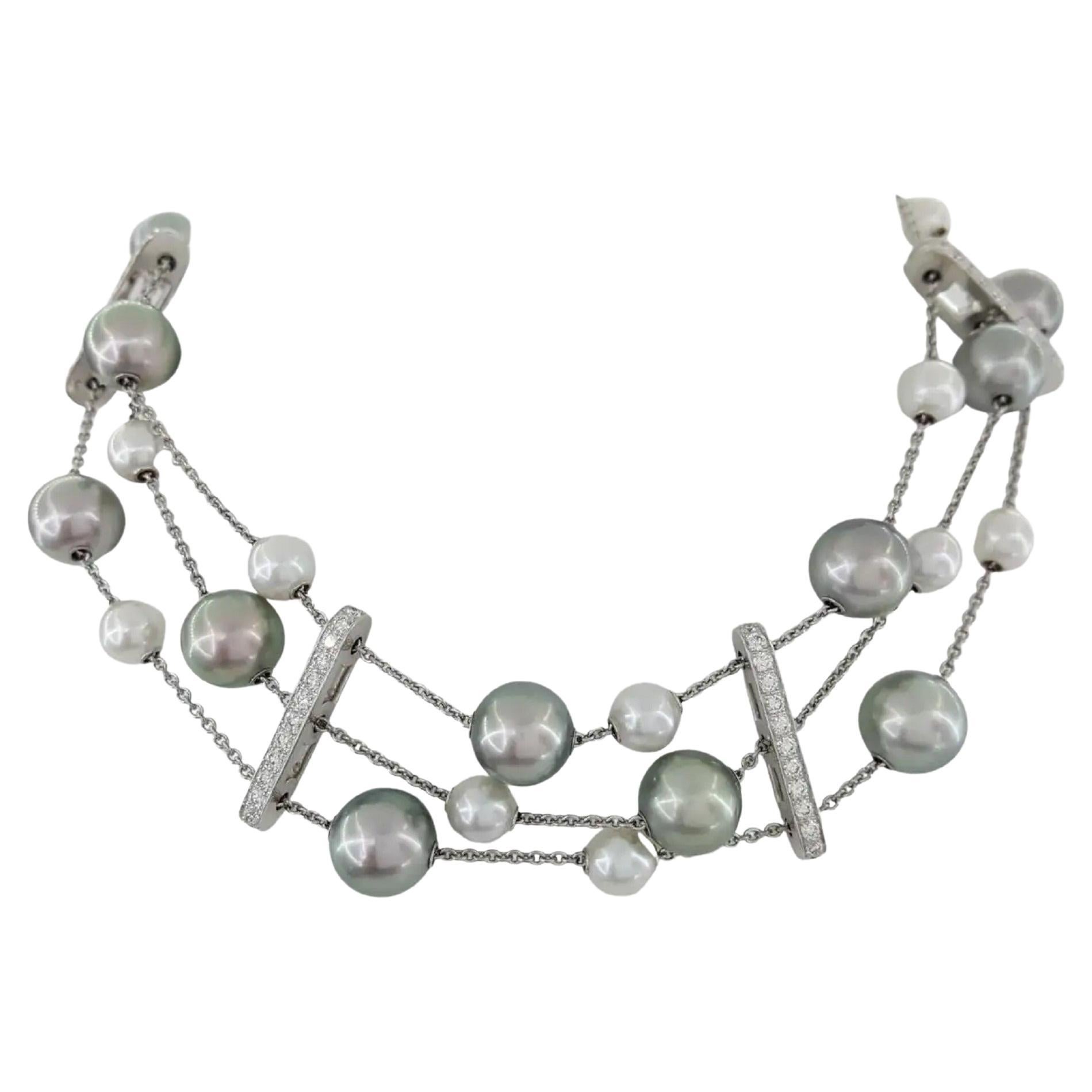 Mikimoto Halskette aus Silber und cremefarbener Perle mit 3 Strängen und Diamanten im Angebot
