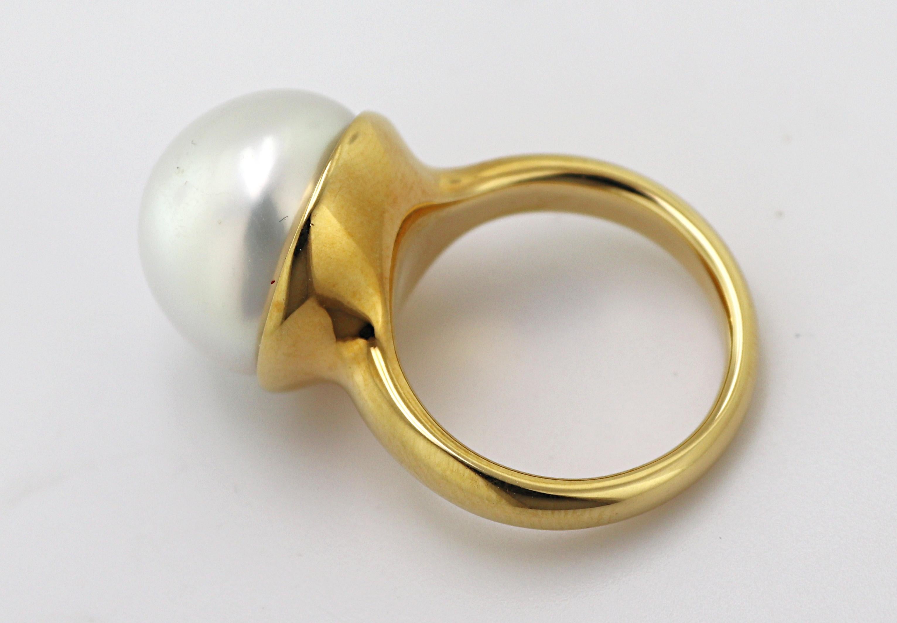 Mikimoto South Sea Cultured Pearl, Yellow Gold Ring For Sale 3