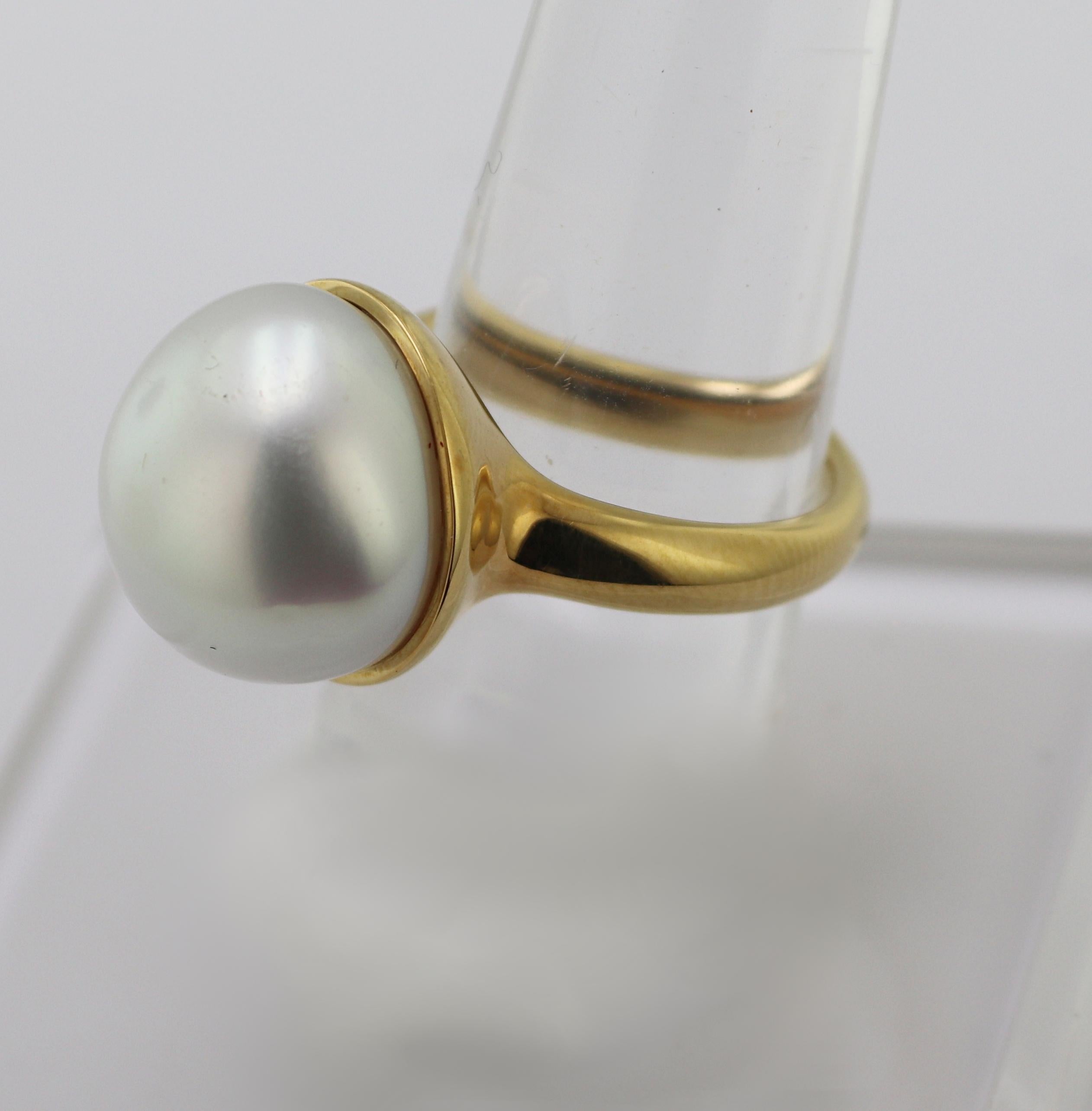 Women's Mikimoto South Sea Cultured Pearl, Yellow Gold Ring For Sale