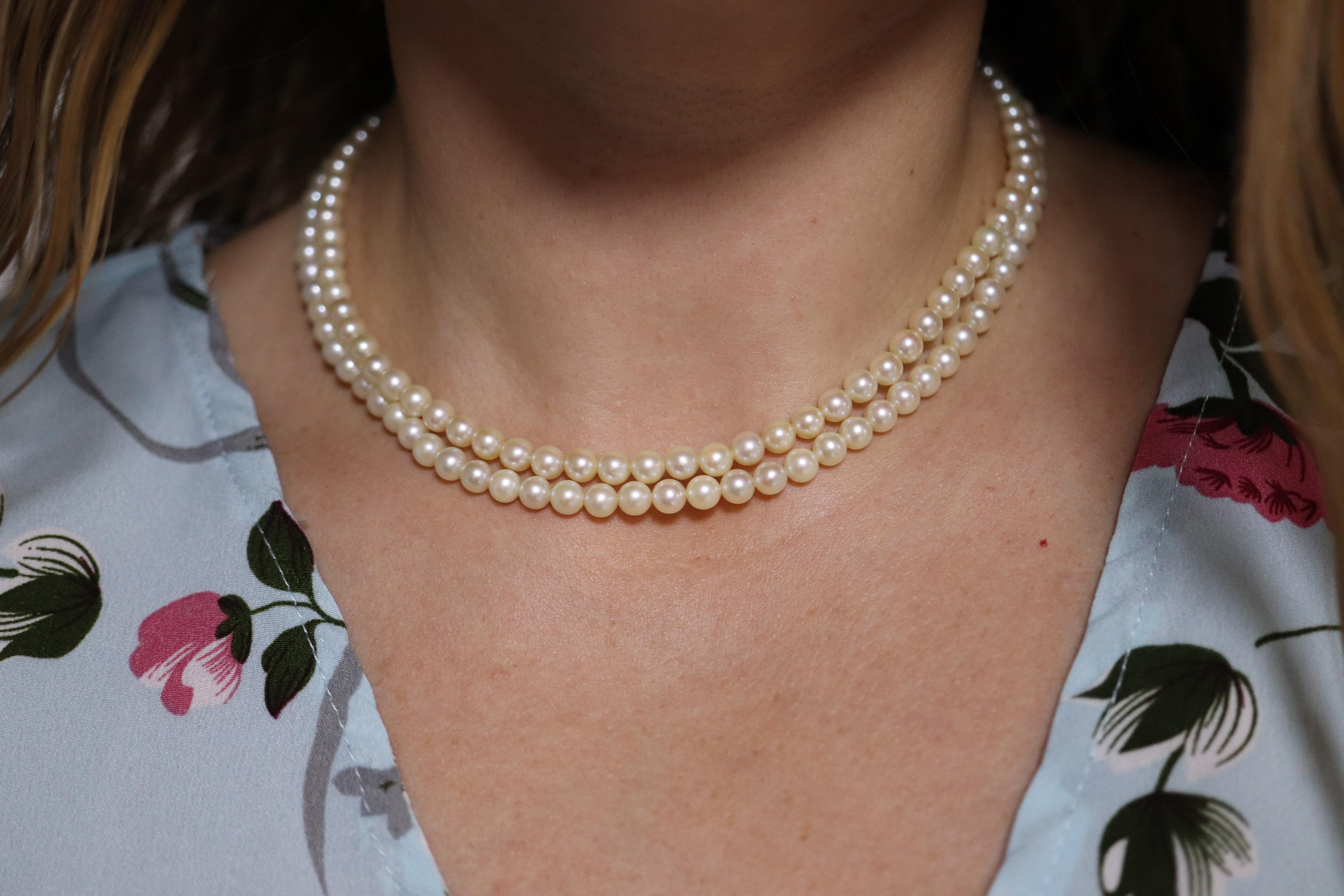 MIKIMOTO Authentic strand.

Details

Double strand 15.5inch

Cultured  pearls with stunning lustre

5.5mm range
Sterling Silver 925 Mikimoto Clasp

This is an incredibly rare piece. Don't miss out.