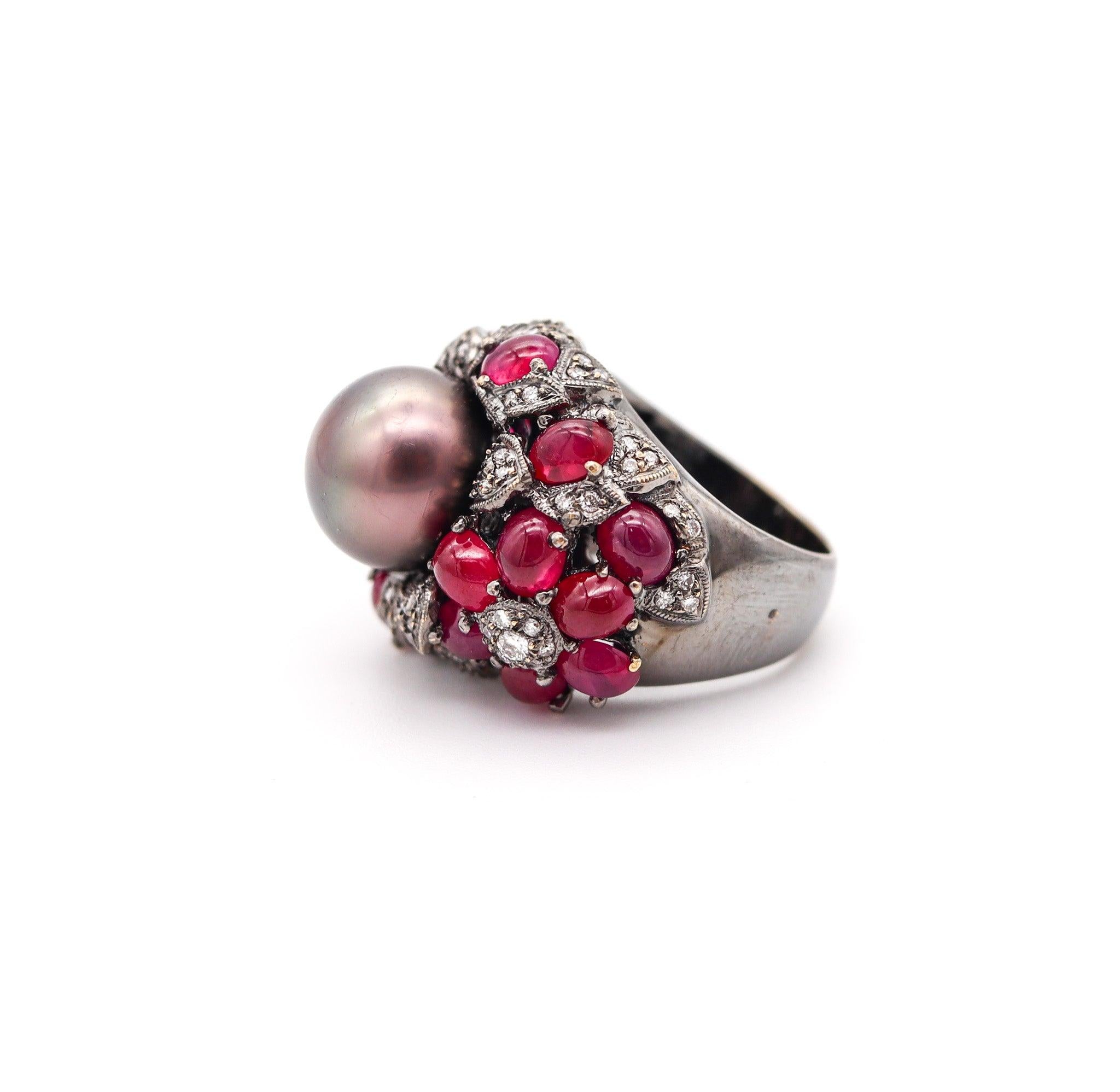 MIKIMOTO Tahitian Pearl Cocktail Ring 18Kt Gold With 9.33 Ctw Rubies & Diamonds In Excellent Condition For Sale In Miami, FL
