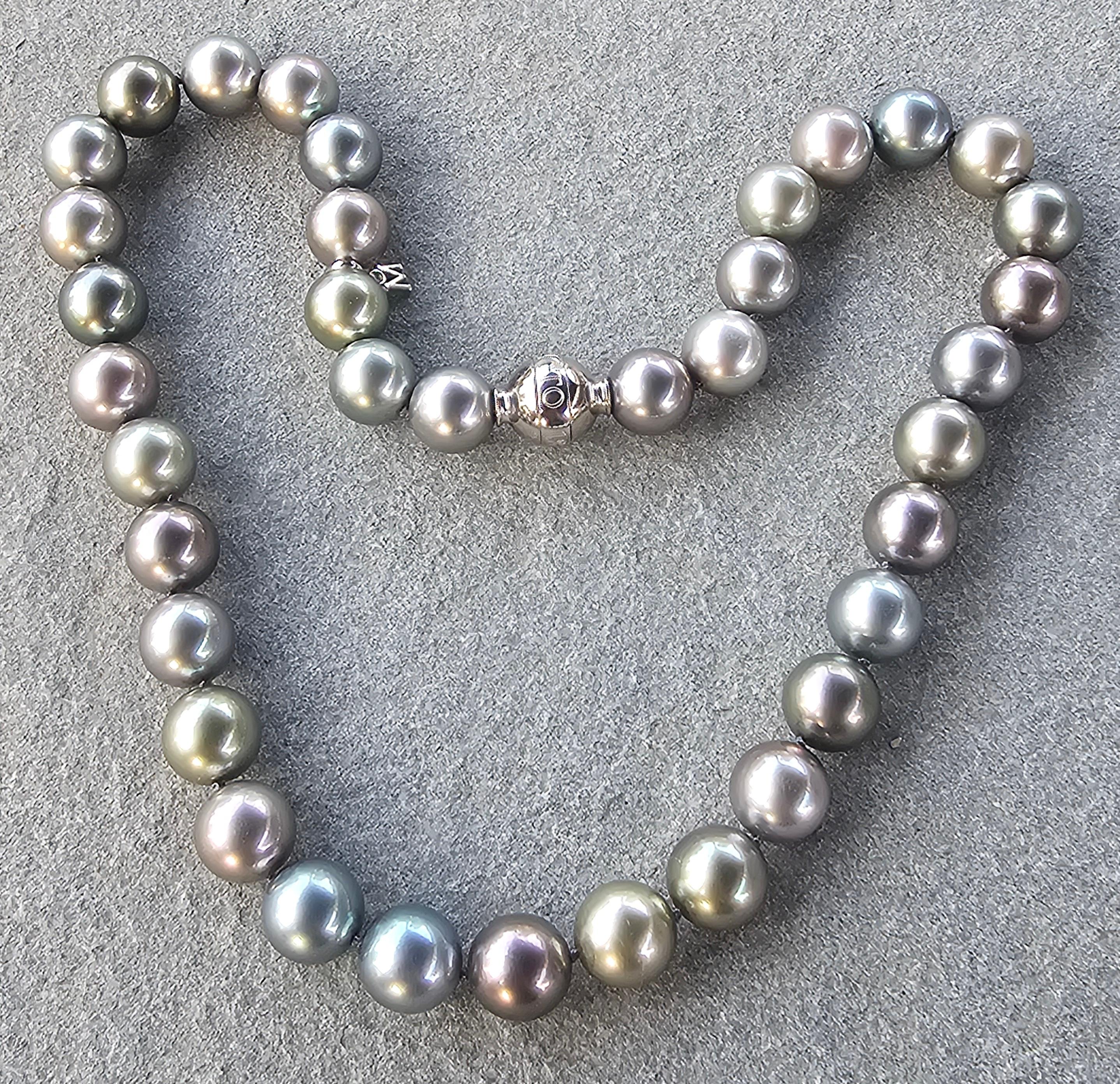 Mikimoto Tahitian Pearl Strand Necklace 11.5 to 12mm 18k White Gold Diamond For Sale 6