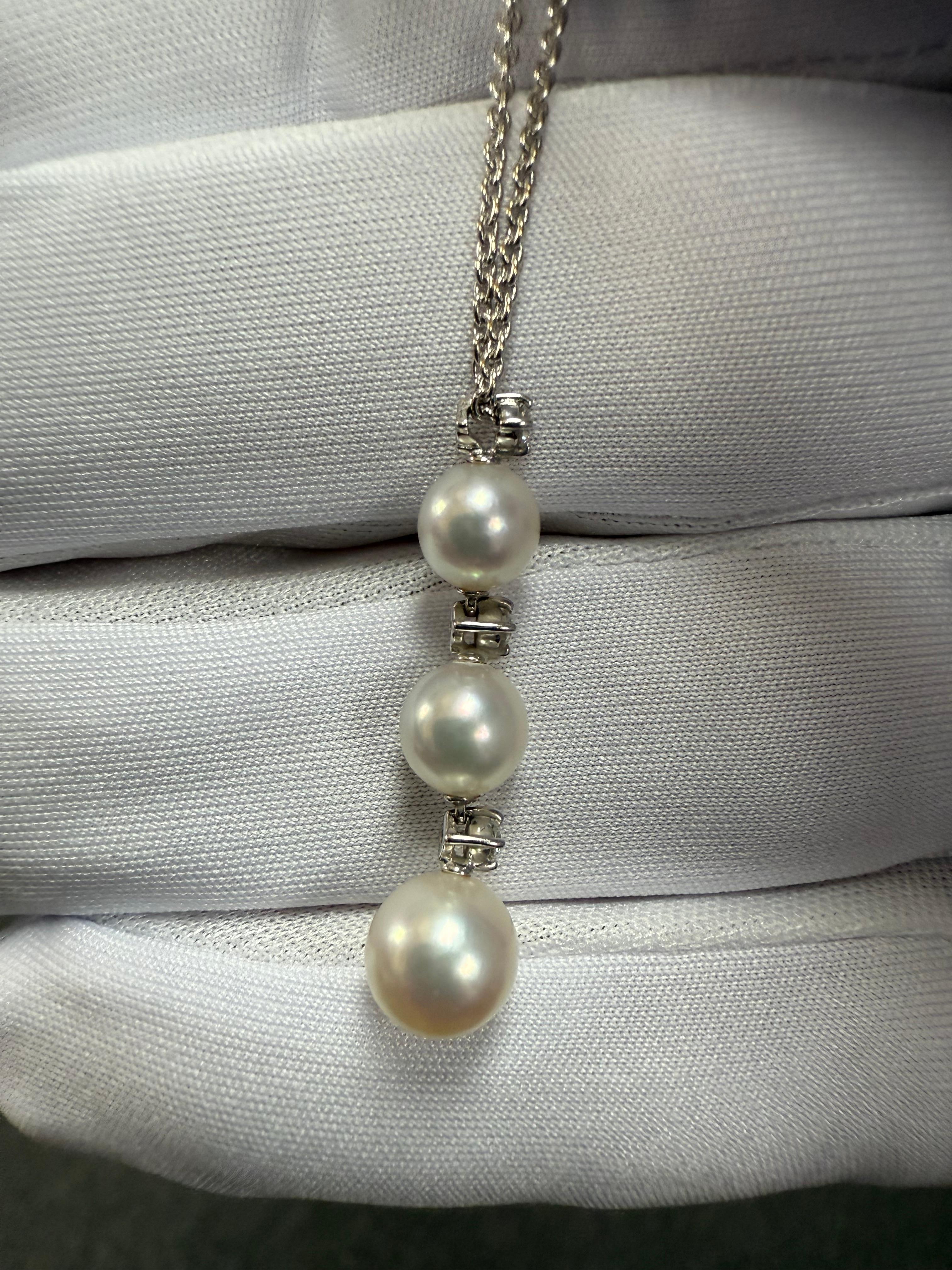 Mikimoto Collar Colgante Tres Perlas Diamante Oro Blanco 18k en venta 3
