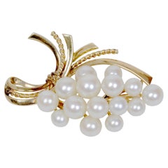 Vintage Mikimoto Tokyo Wreath Spray, 14K Yellow Gold Set With 15 Round Akoya Pearls