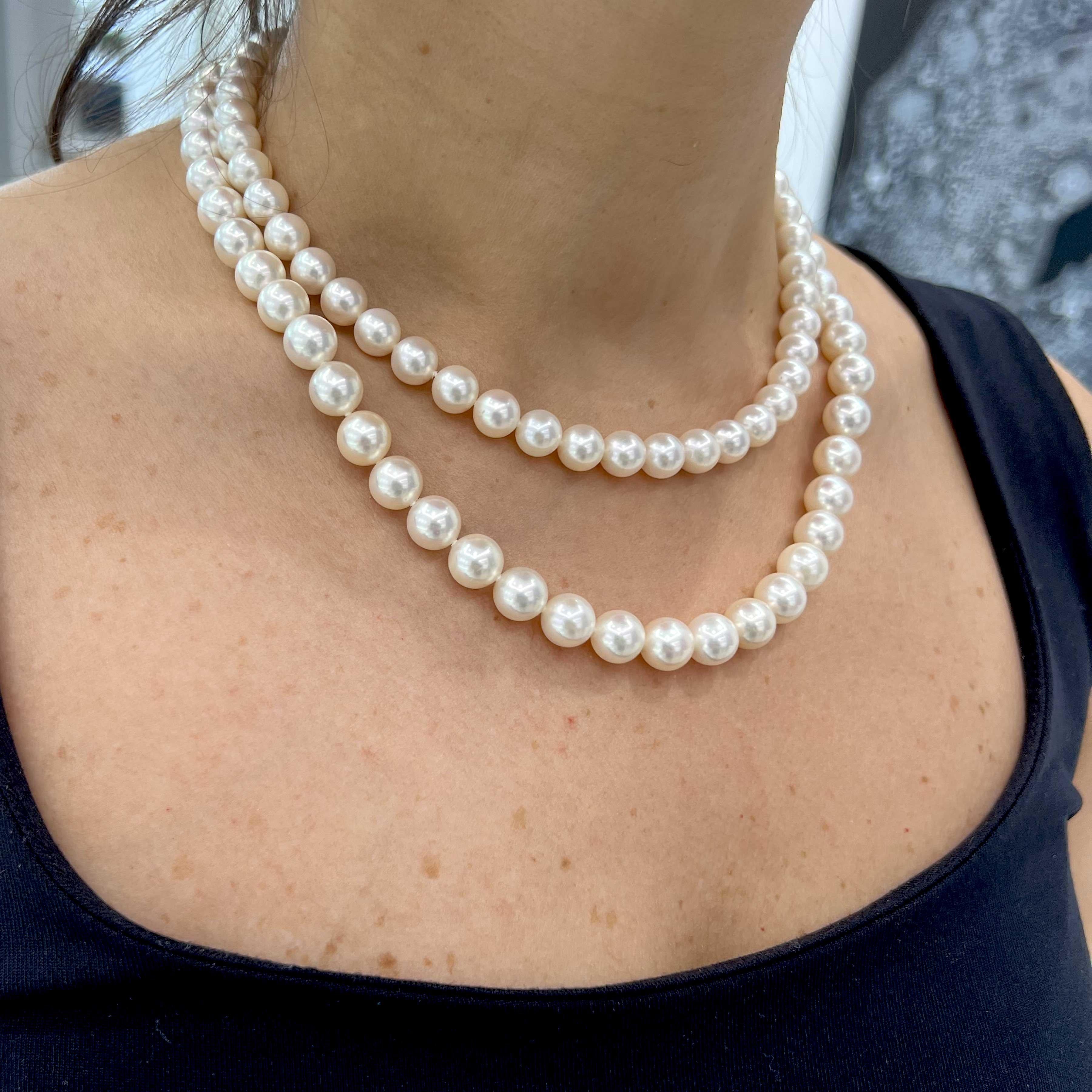Women's or Men's Mikimoto Very Fine and Very Rare Akoya 4 Strand Pearl Necklace Diamond Clasps  For Sale